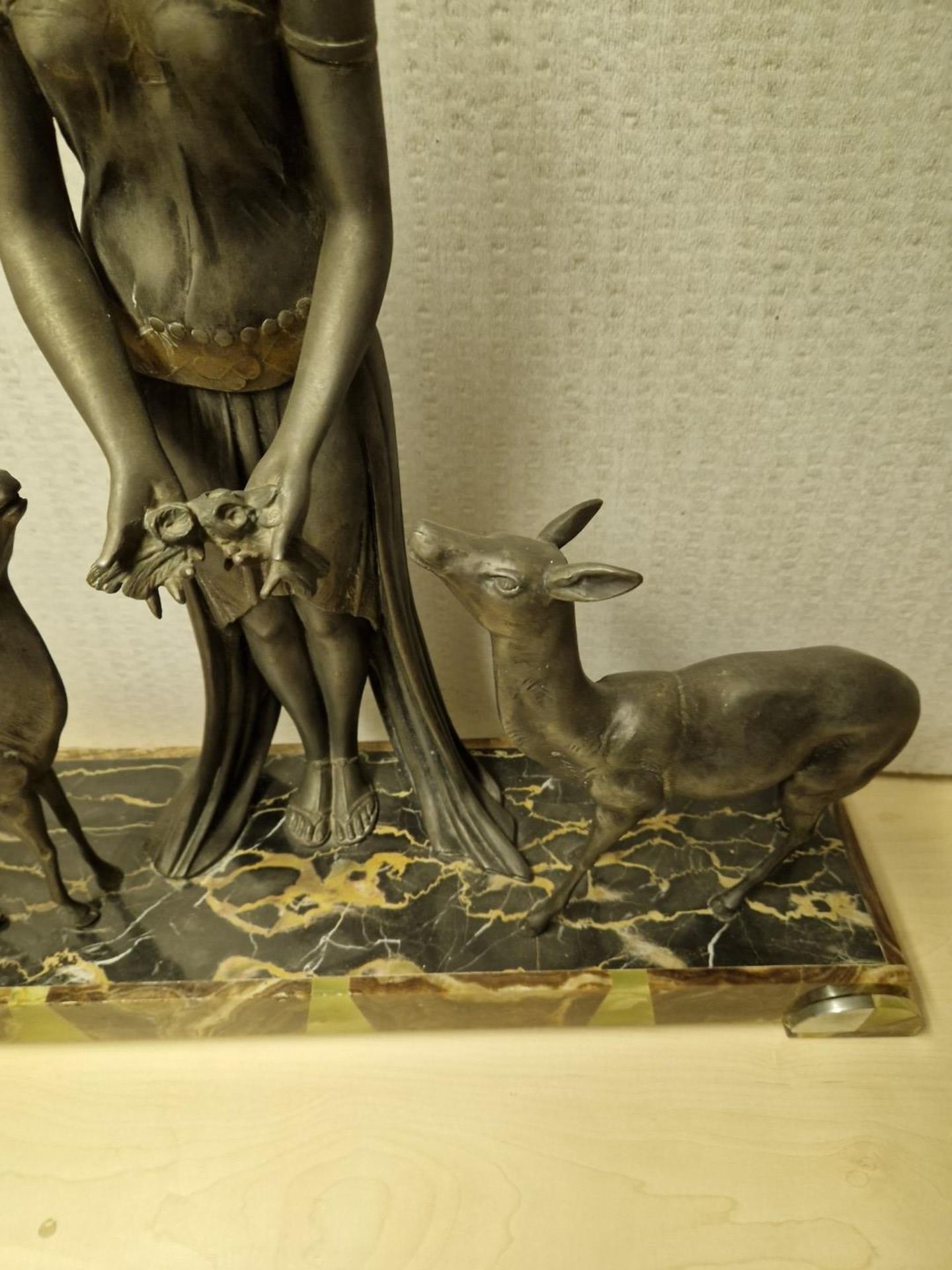 1 x Art Deco Style Bronze Statue Of Woman Feeding Fawn On A Marble Base - Image 3 of 12