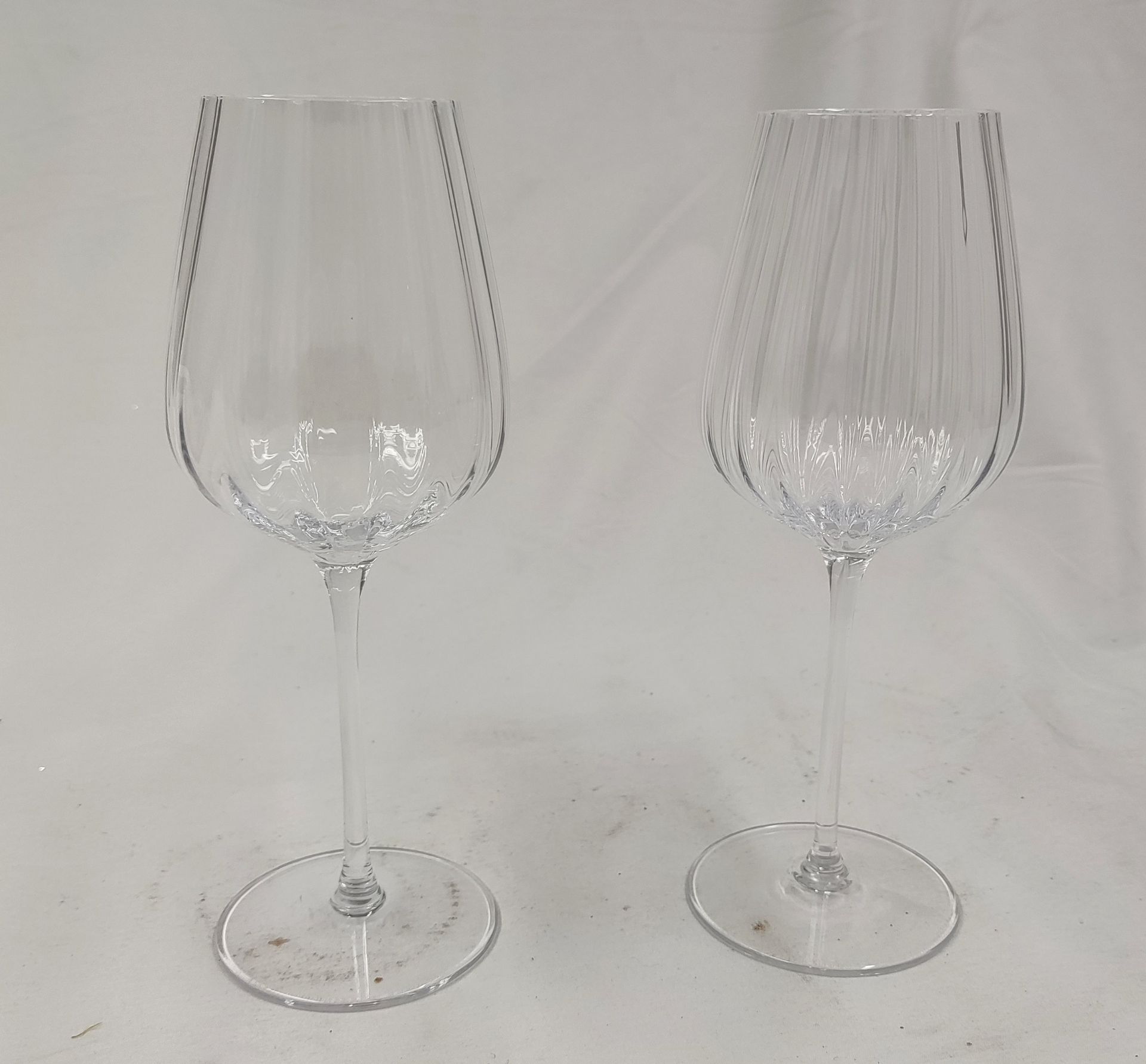 1 x SOHO HOME Pembroke White Wine Glasses - Pack Of 2 - New/Boxed - RRP £36 - Ref: 6741242/HOC134/ - Image 2 of 5