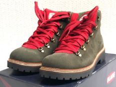 1 x Pair of Designer Olang Women's Winter Boots - Merano.Win.BTX 834 Muschio - Euro Size 40 - New