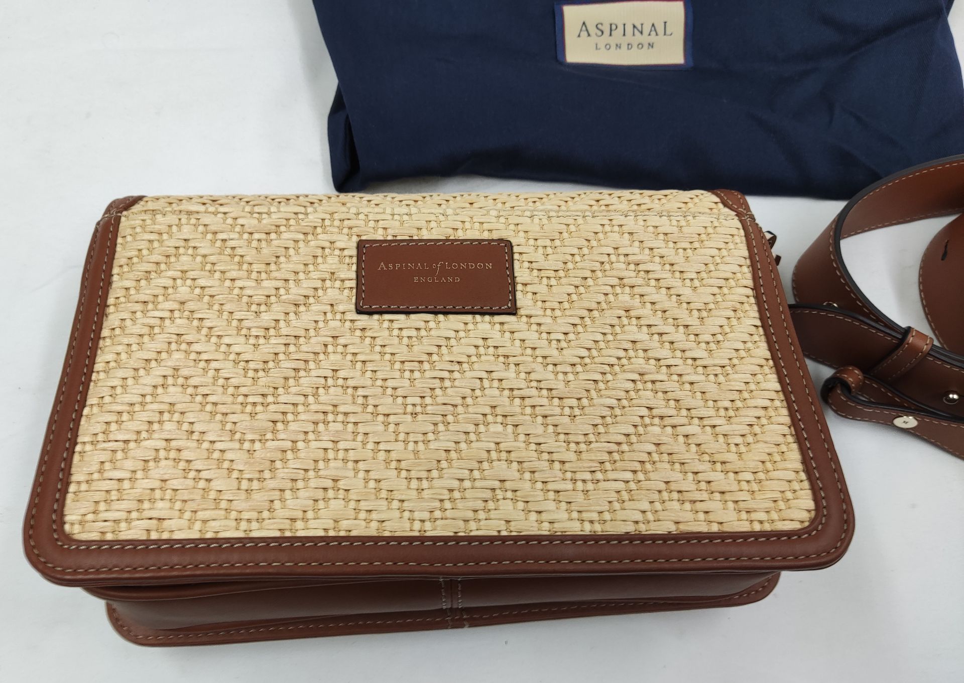 1 x ASPINAL OF LONDON Natural Chevron Raffia Resort Bag - New/Boxed - RRP £495 - Ref: 6939483/ - Image 5 of 15