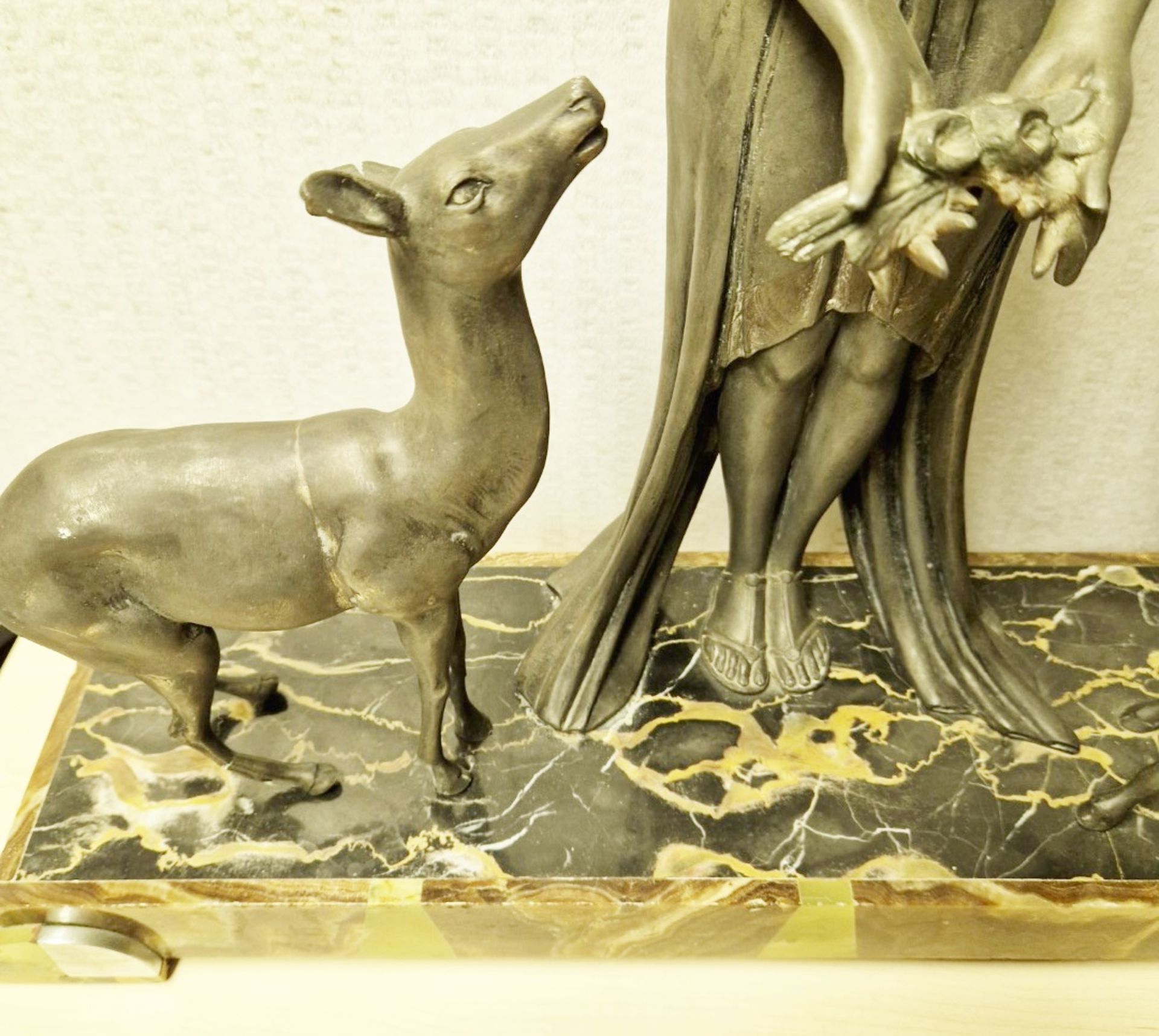 1 x Art Deco Style Bronze Statue Of Woman Feeding Fawn On A Marble Base - Image 5 of 12