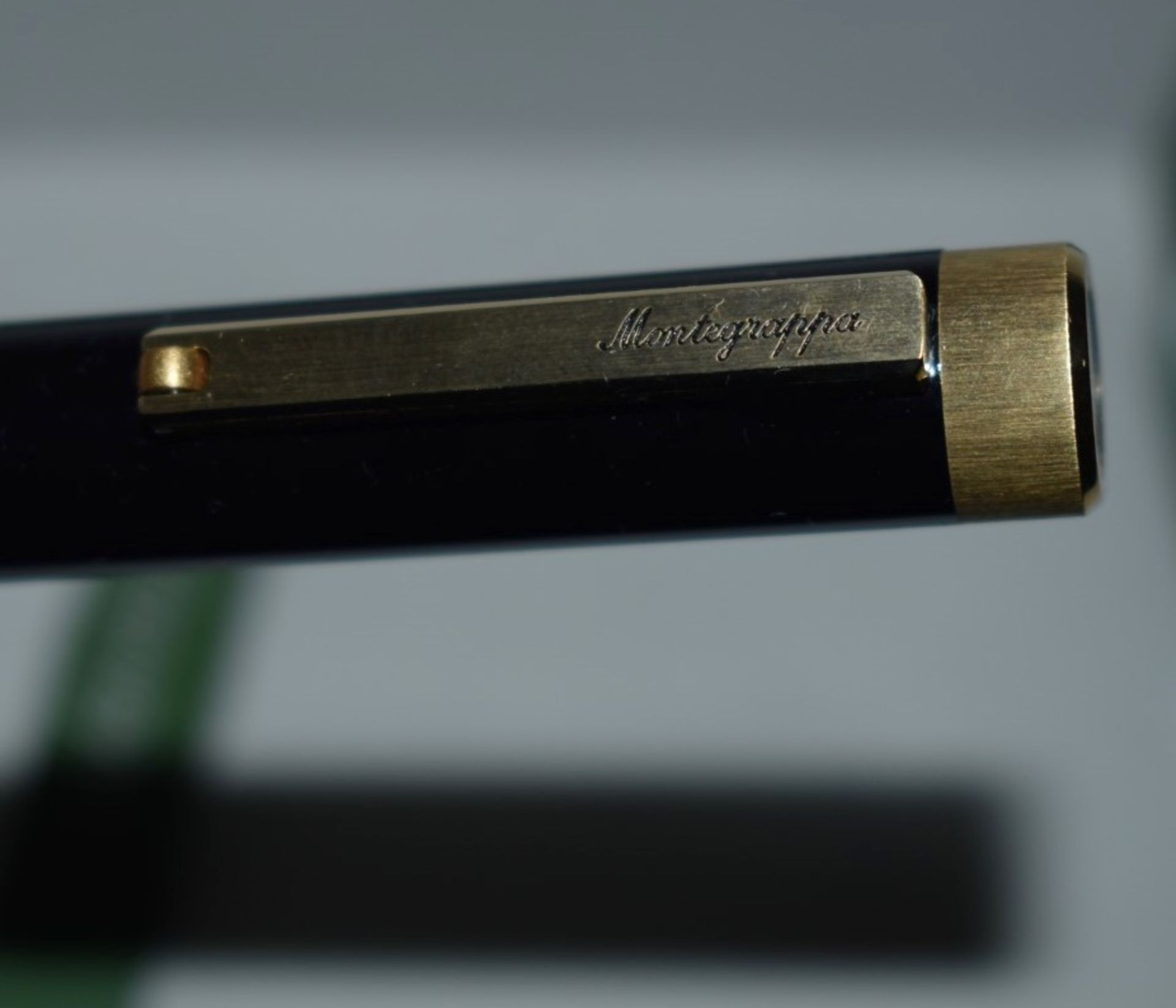 1 x MONTEGRAPPA 'Zero' Luxury Fountain Pen in Black With Presentation Case - Boxed Stock - Image 6 of 16