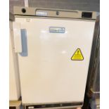 1 x LEC EssenChill Undercounter Commercial Refrigerator - Model BRS200W