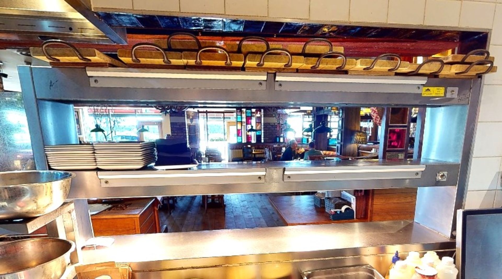 2 x Stainless Steel Passthrough Heated Gantries With Countertop and Glass Divider - Image 7 of 8