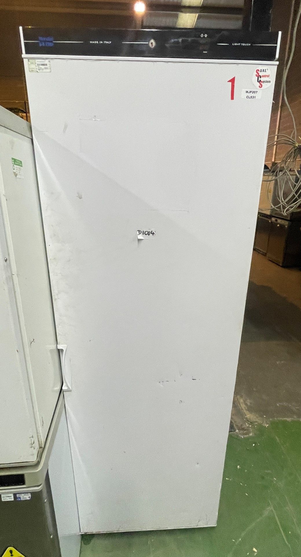 1 x Mondial Elite Single Door 580Ltr Upright Commercial Freezer With a White Exterior
