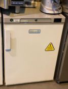 1 x LEC EssenChill Undercounter Commercial Rerigerator - Model BRS200W
