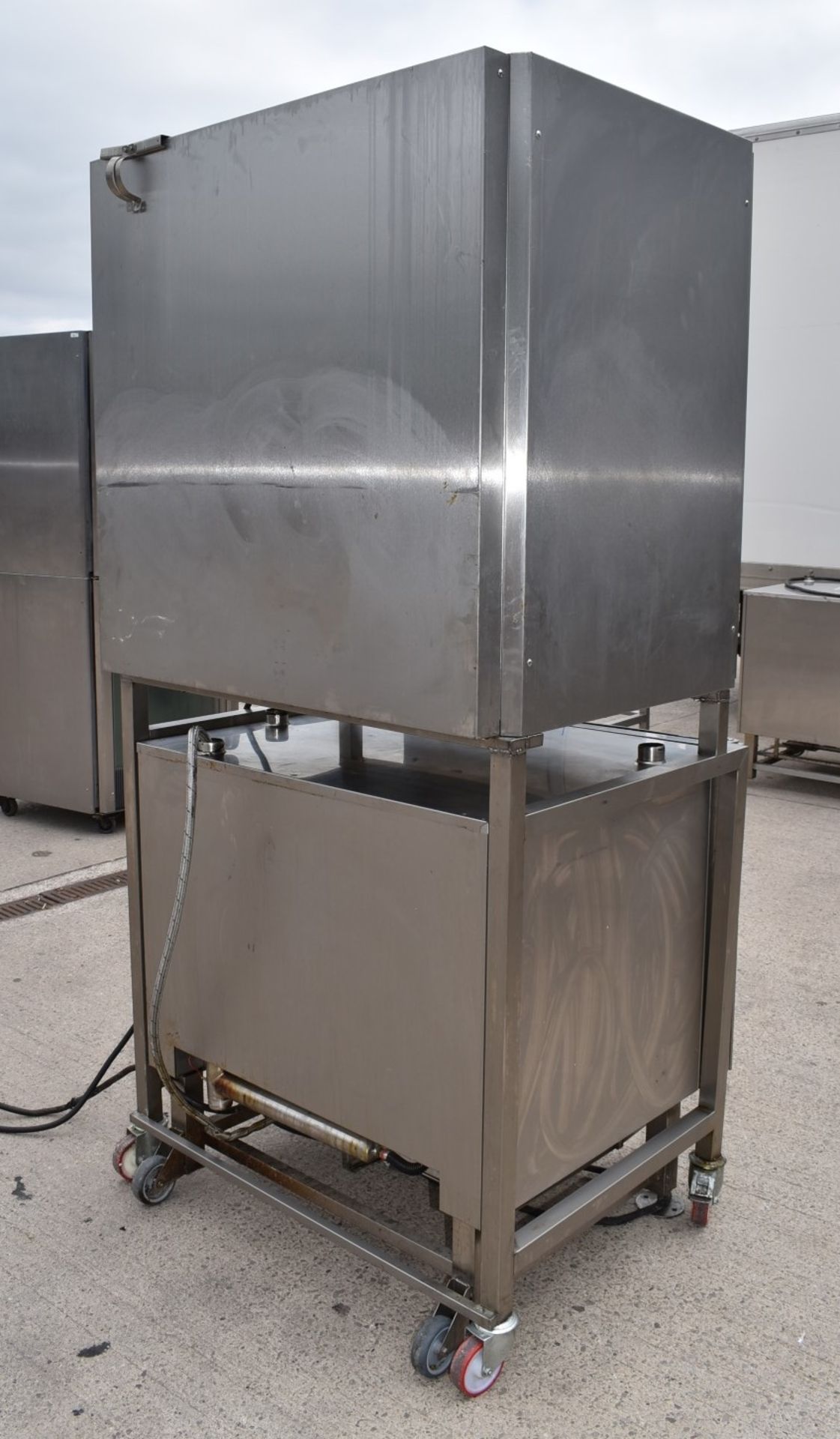 1 x Houno Electric Combi Oven and Fri-jado Rotisserie Oven Combo With Stand - 3 Phase - Image 9 of 22