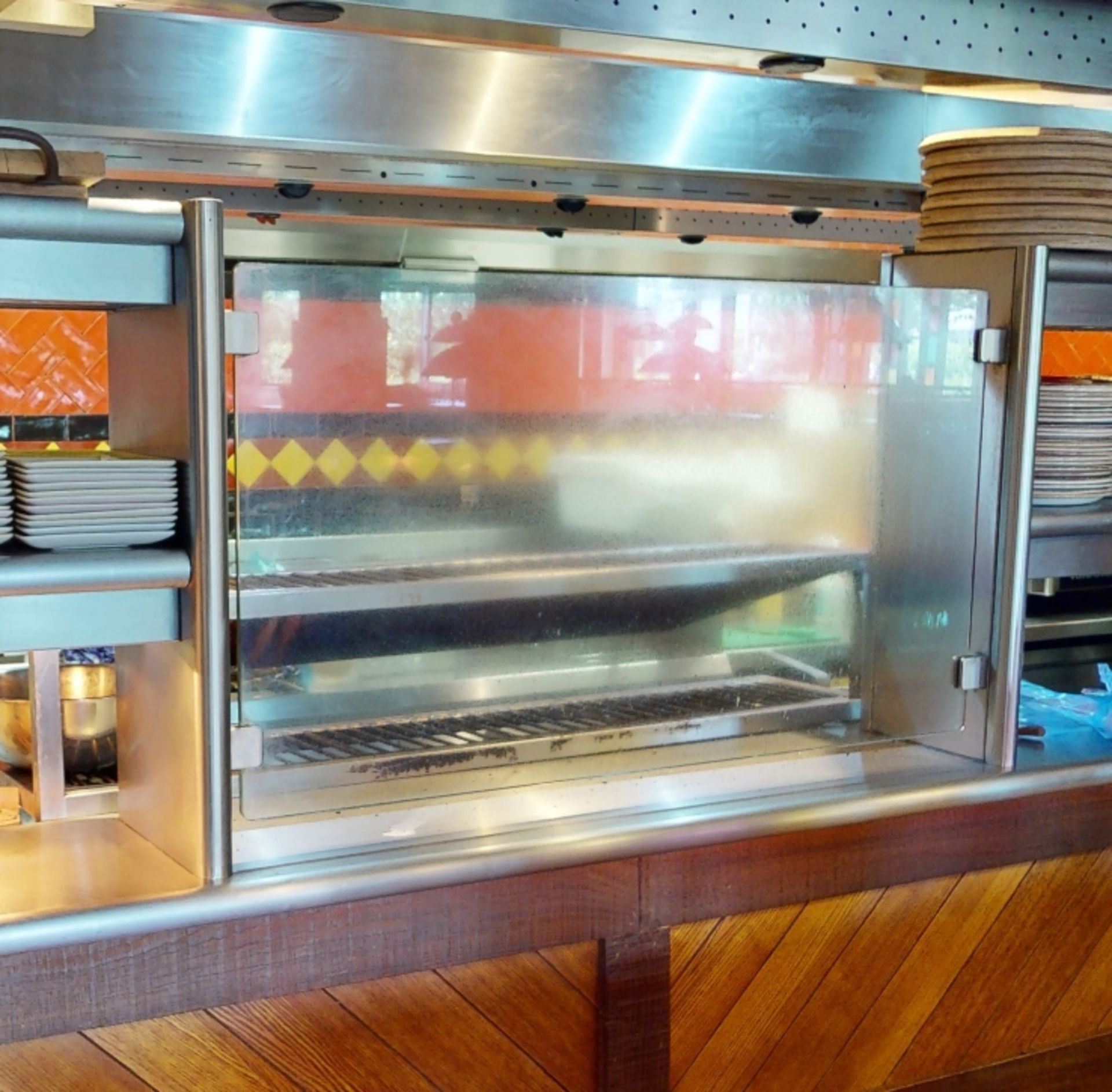 2 x Stainless Steel Passthrough Heated Gantries With Countertop and Glass Divider - Image 2 of 8