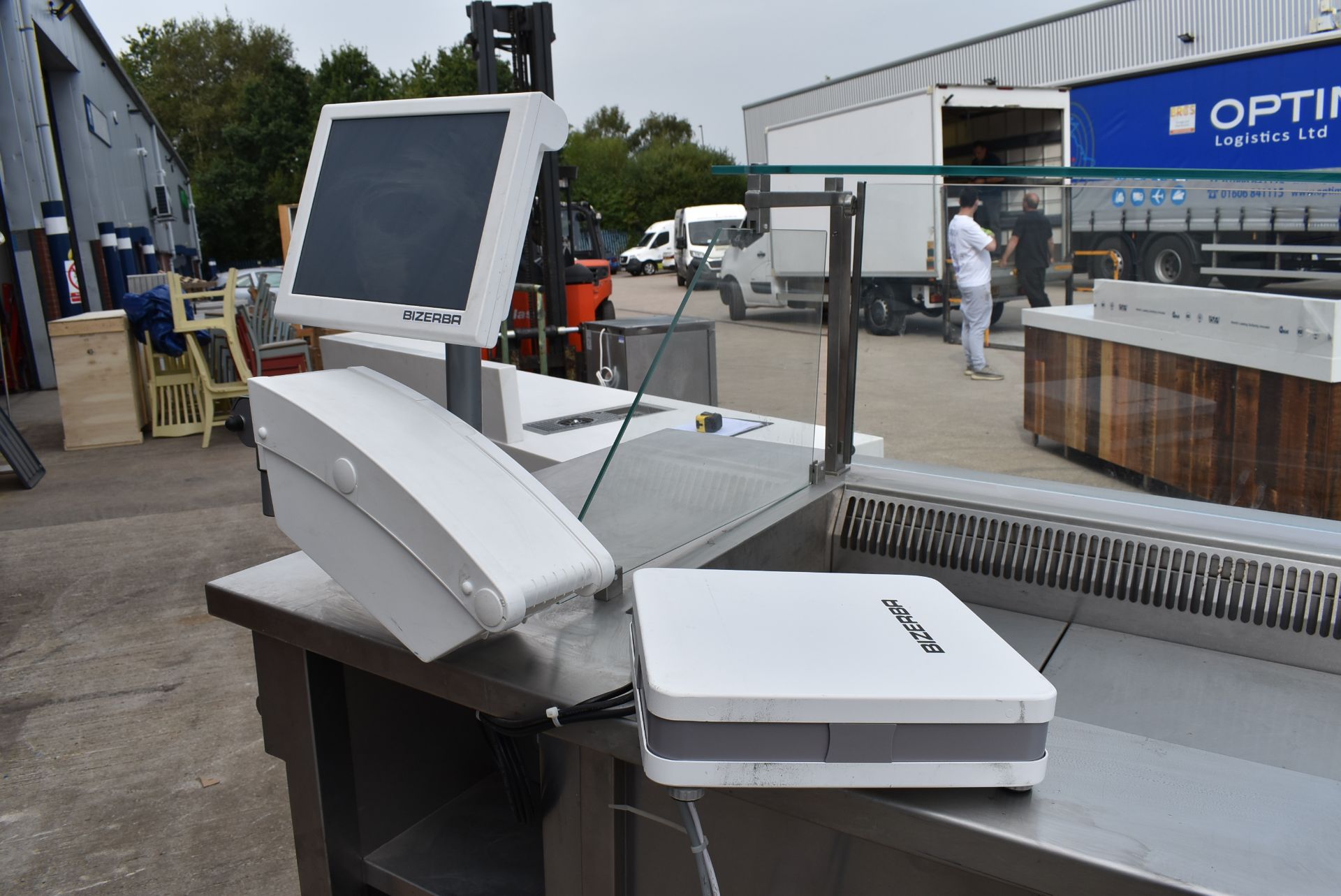 1 x Commercial Food Display Counter Featuring a Fan Blown Well, Glass Viewing Screen, Tiles Front - Image 46 of 60