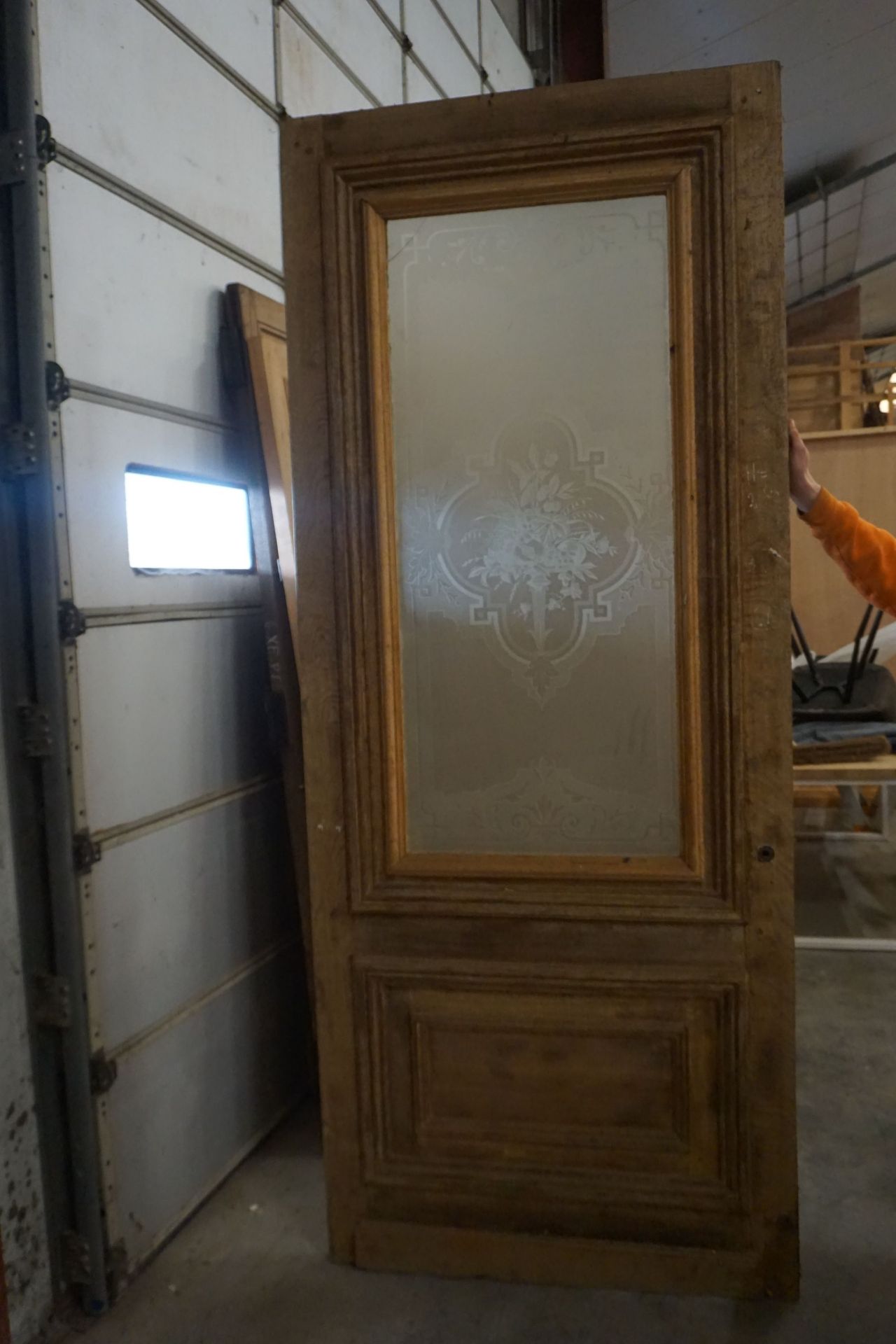 Oak/engraved glass door-H260x106 - Image 2 of 2