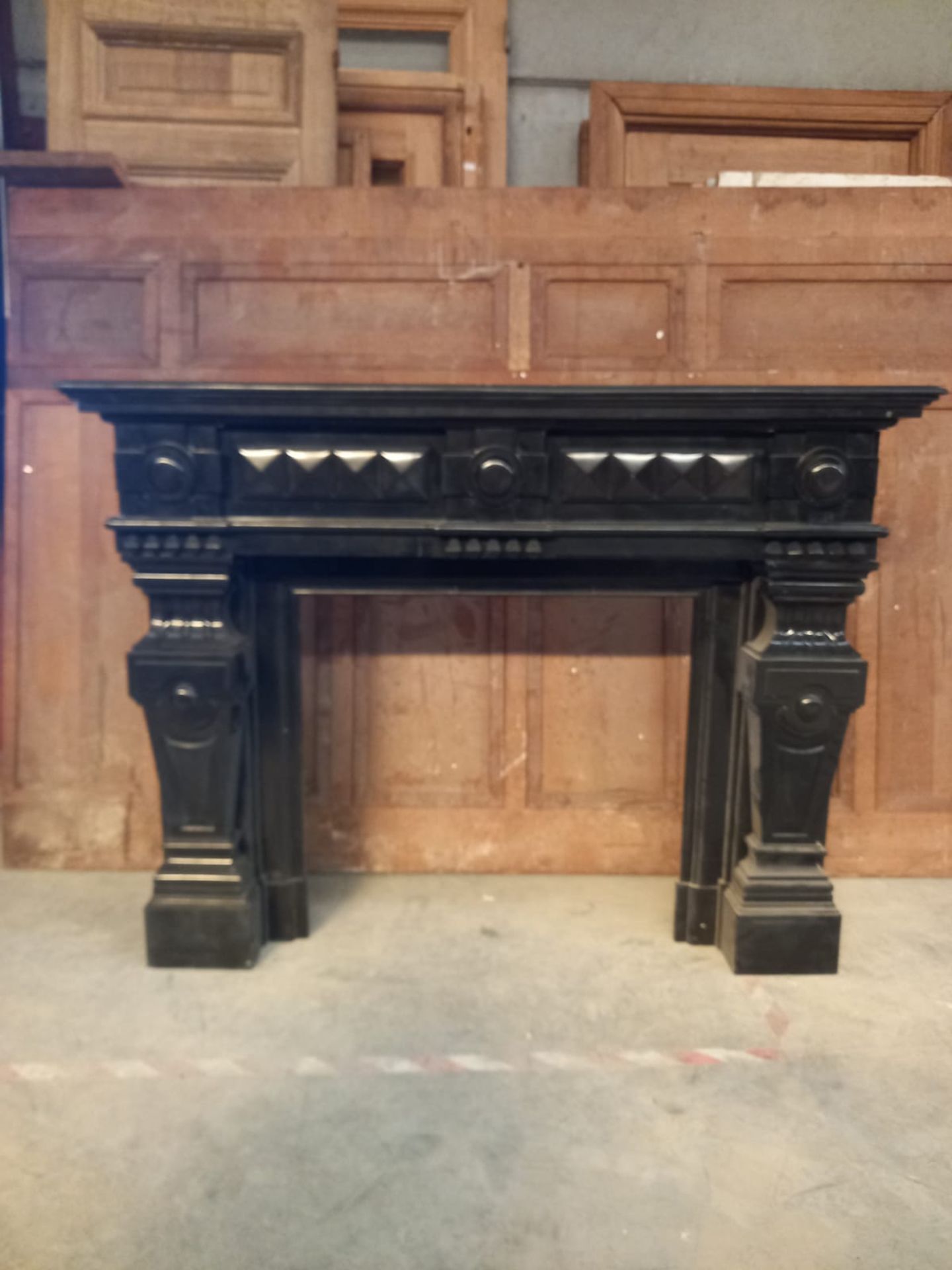 Important fireplace in black Belgian marble - Image 7 of 7