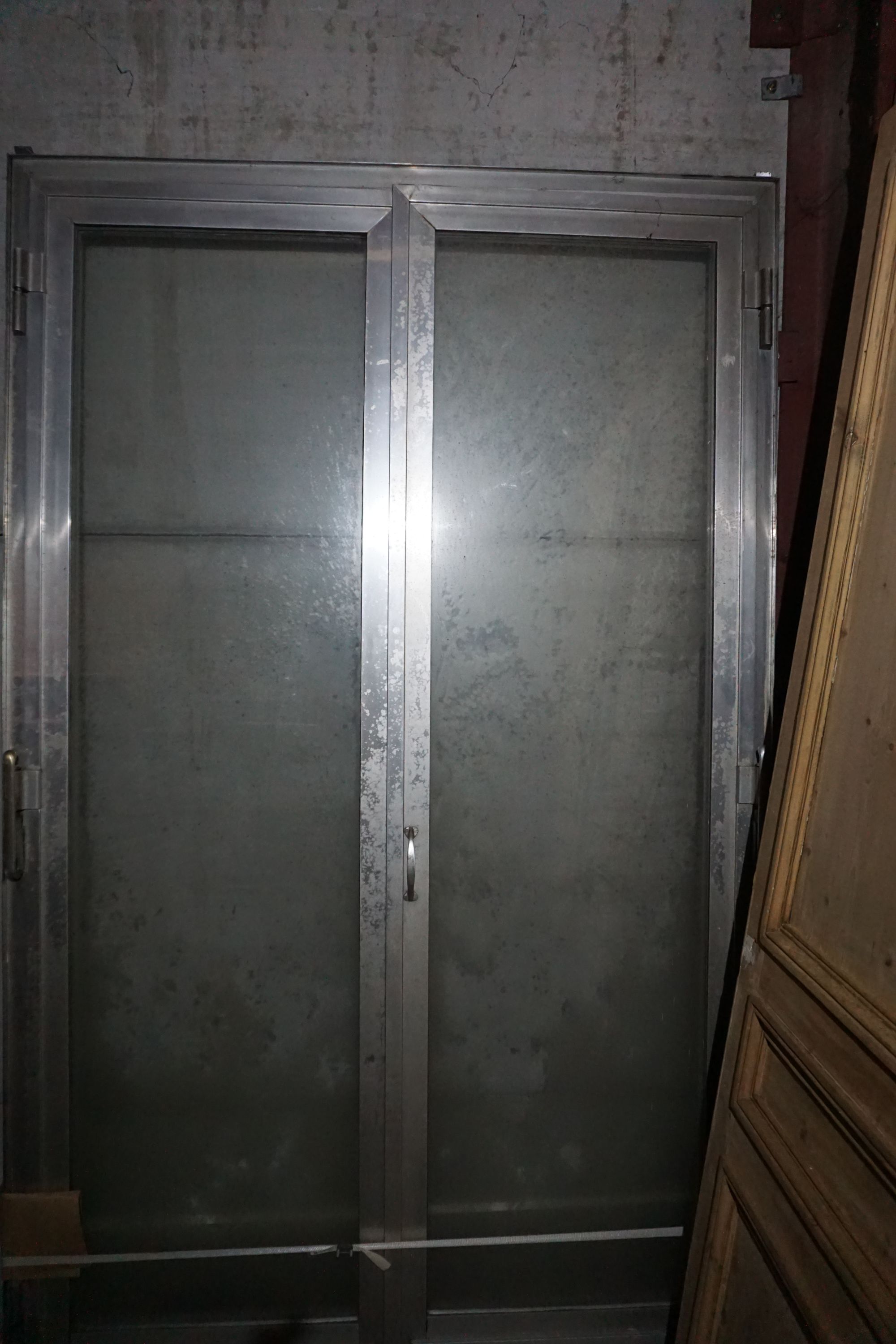 Aluminum window (stainless steel?)-H240x145