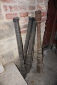 Lot (4) of cast iron balusters-H90x80x77