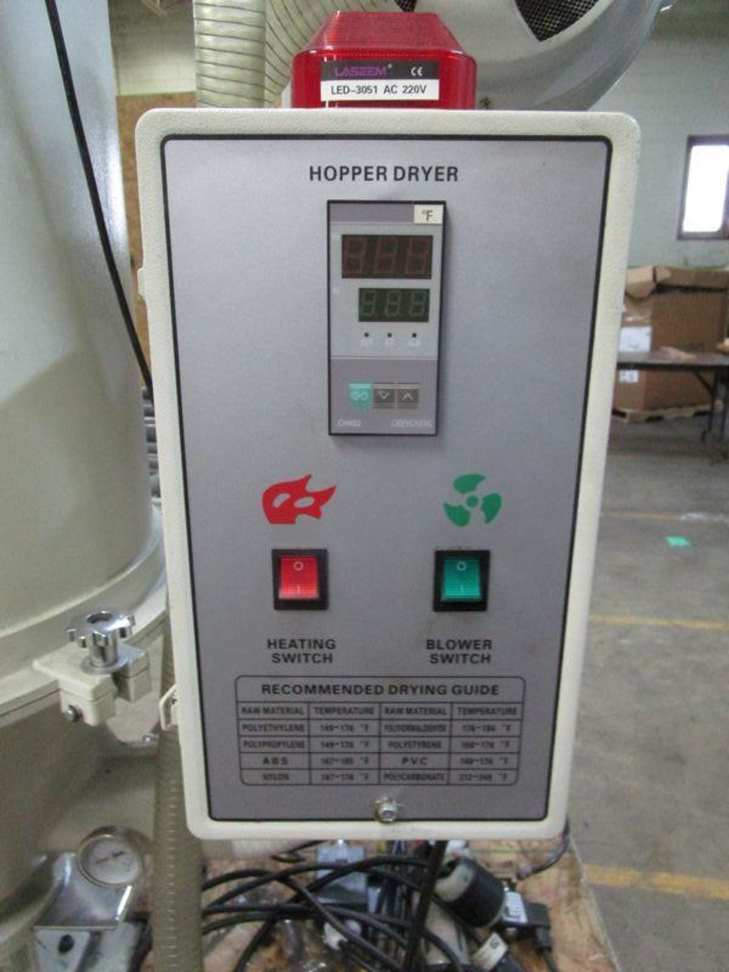 Shini XHD-50KG 110 Lb. Hopper Dryer, S/N TJ20191127002, 2019 - Image 3 of 5