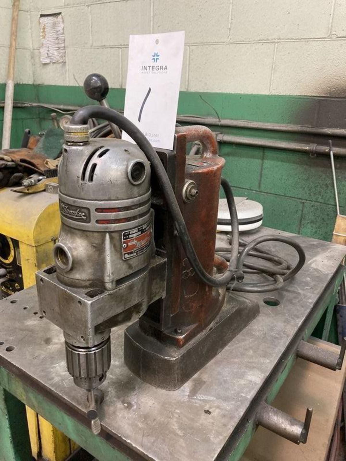 Milwaukee 4221 3/4" Magnetic Base Drill Press - Image 2 of 3