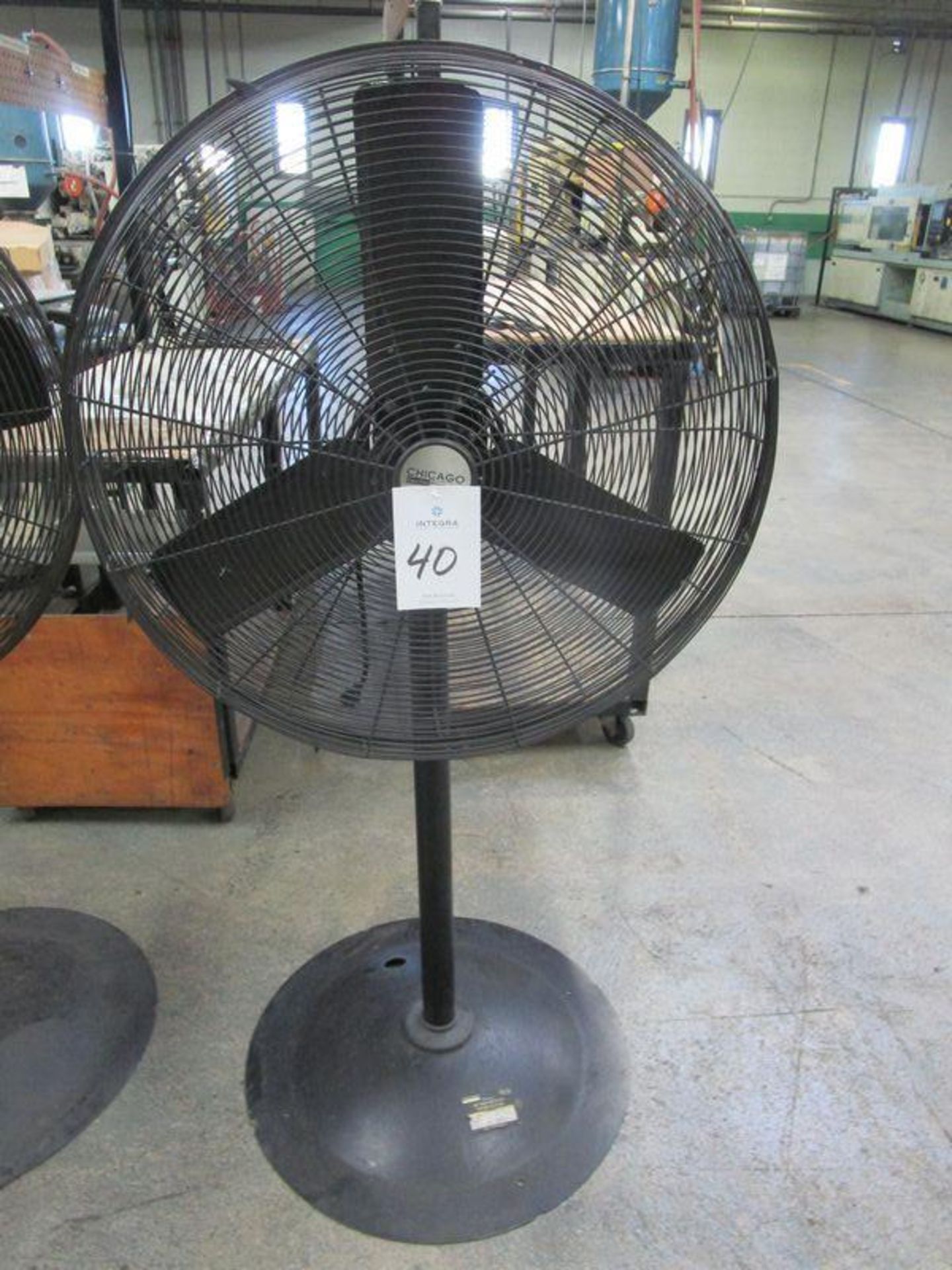 Chicago Electric HVP-30E 30" Pedestal Fan