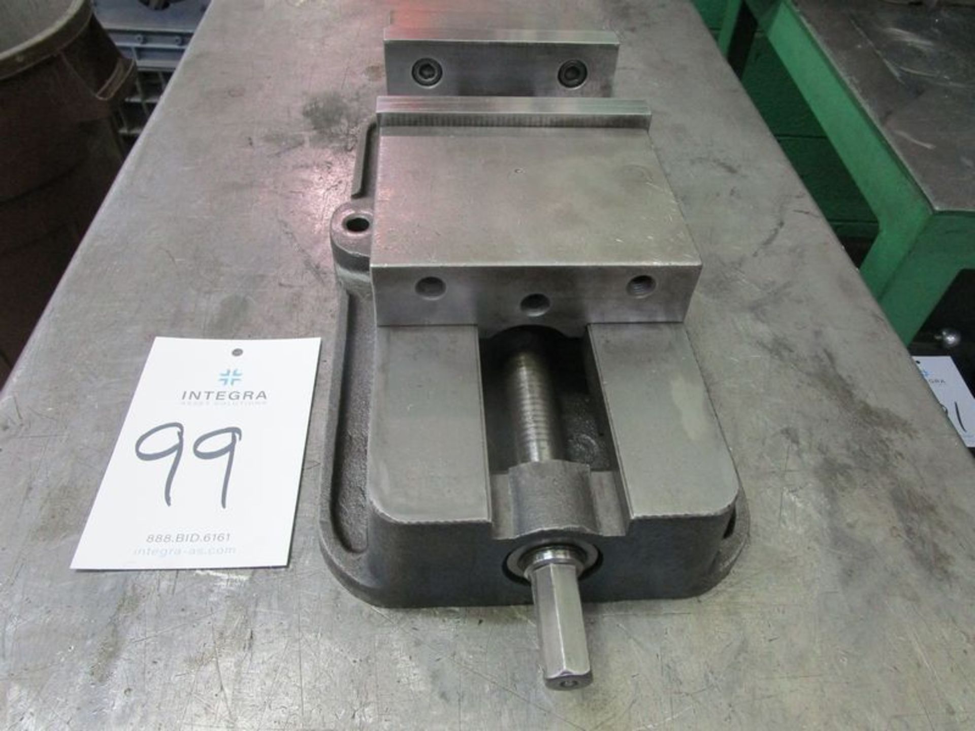 Kurt D688 6" Angleloc Machine Vise