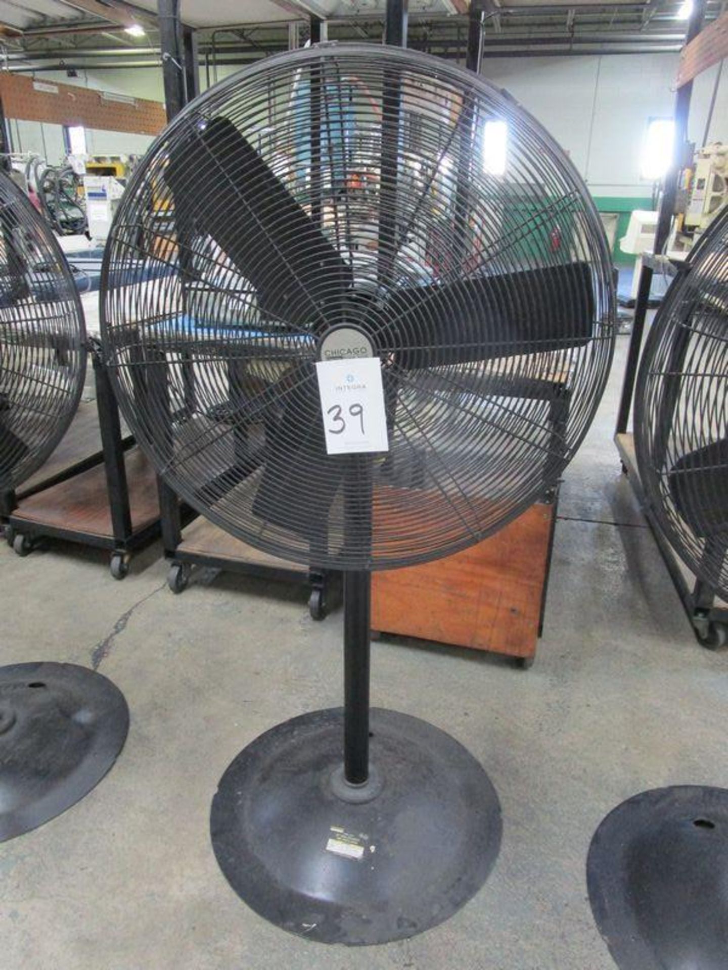 Chicago Electric HVP-30E 30" Pedestal Fan