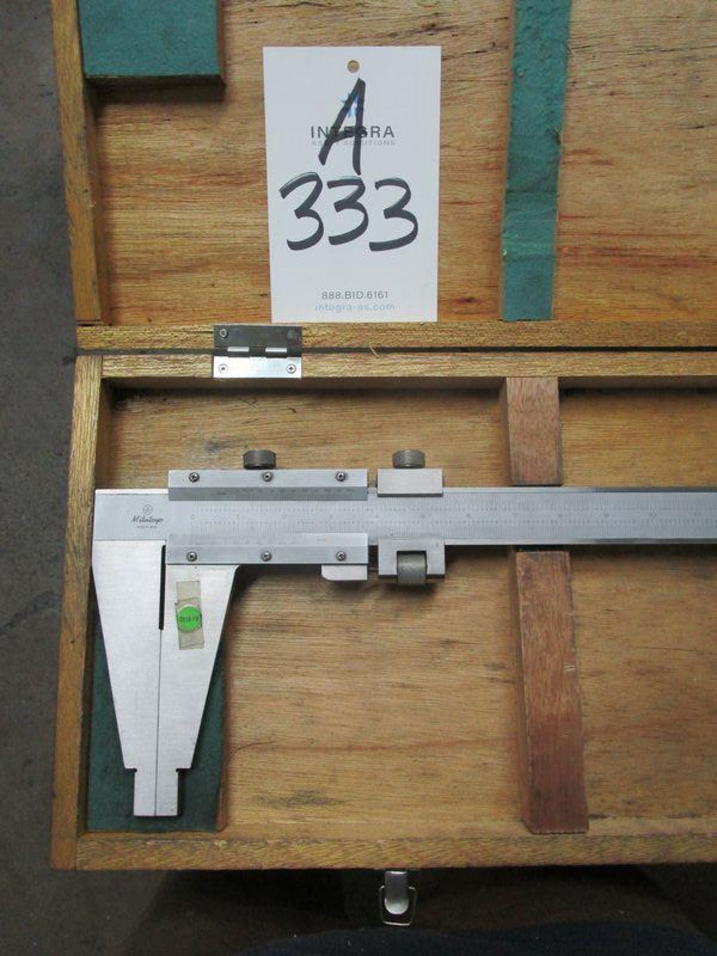 Mitutoyo Vernier Caliper 0-40" Range - Image 2 of 2