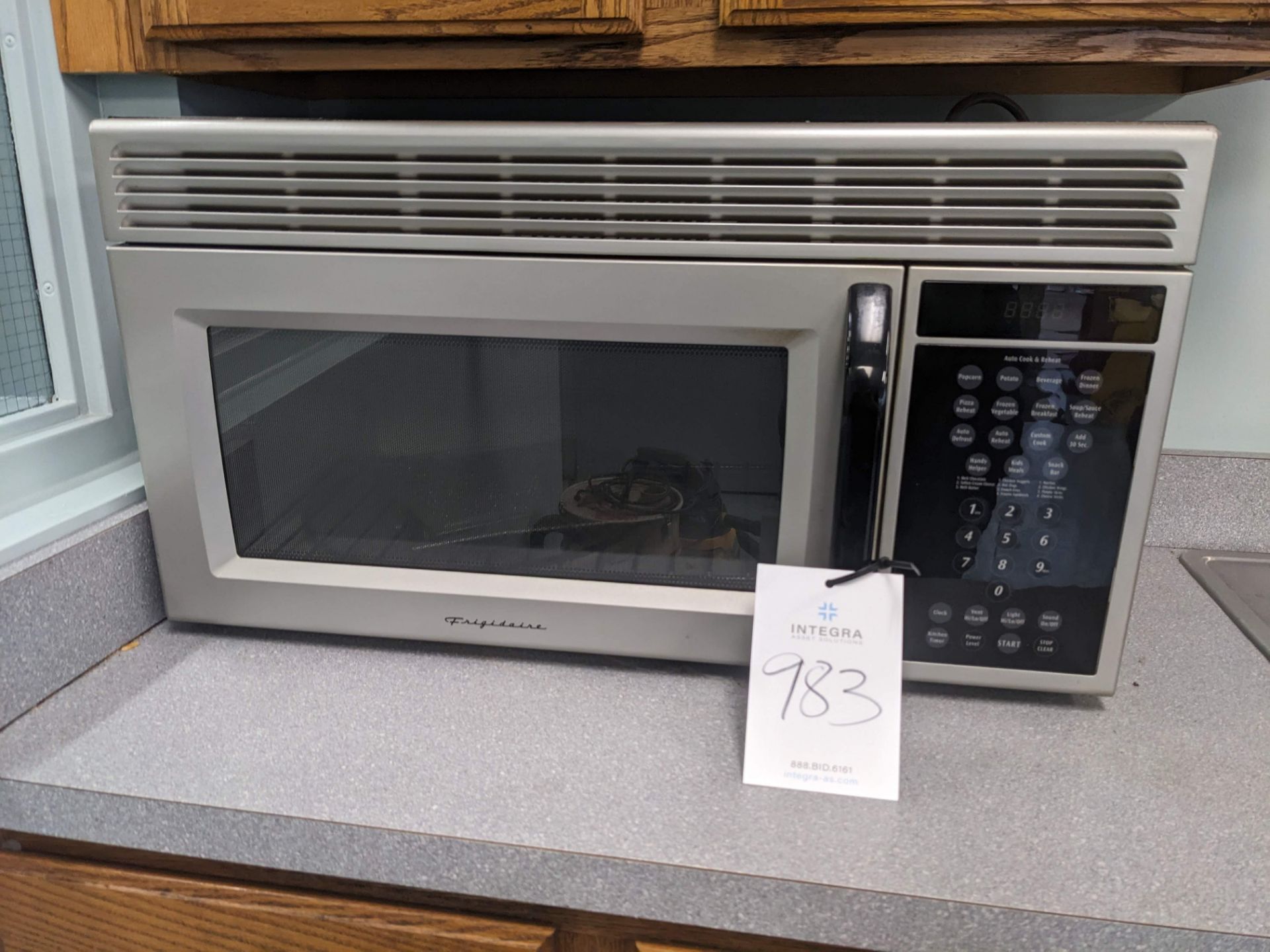 Frigidaire FMV158FM Over The Range Microwave Oven