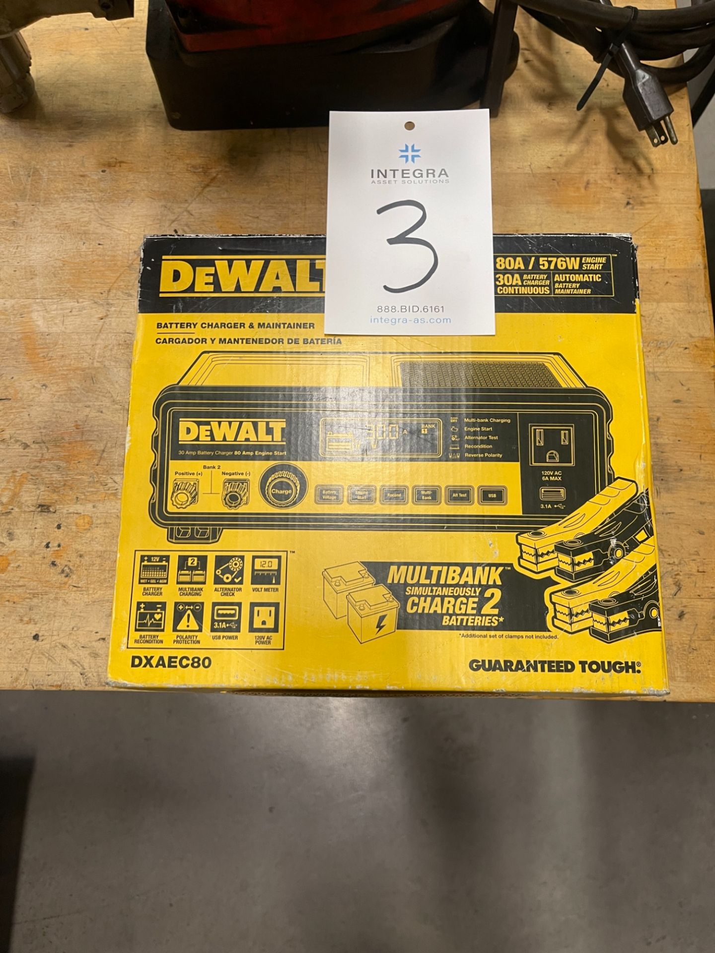 Dewalt DXAEC80 80A / 576W Battery Charger & Maintainer