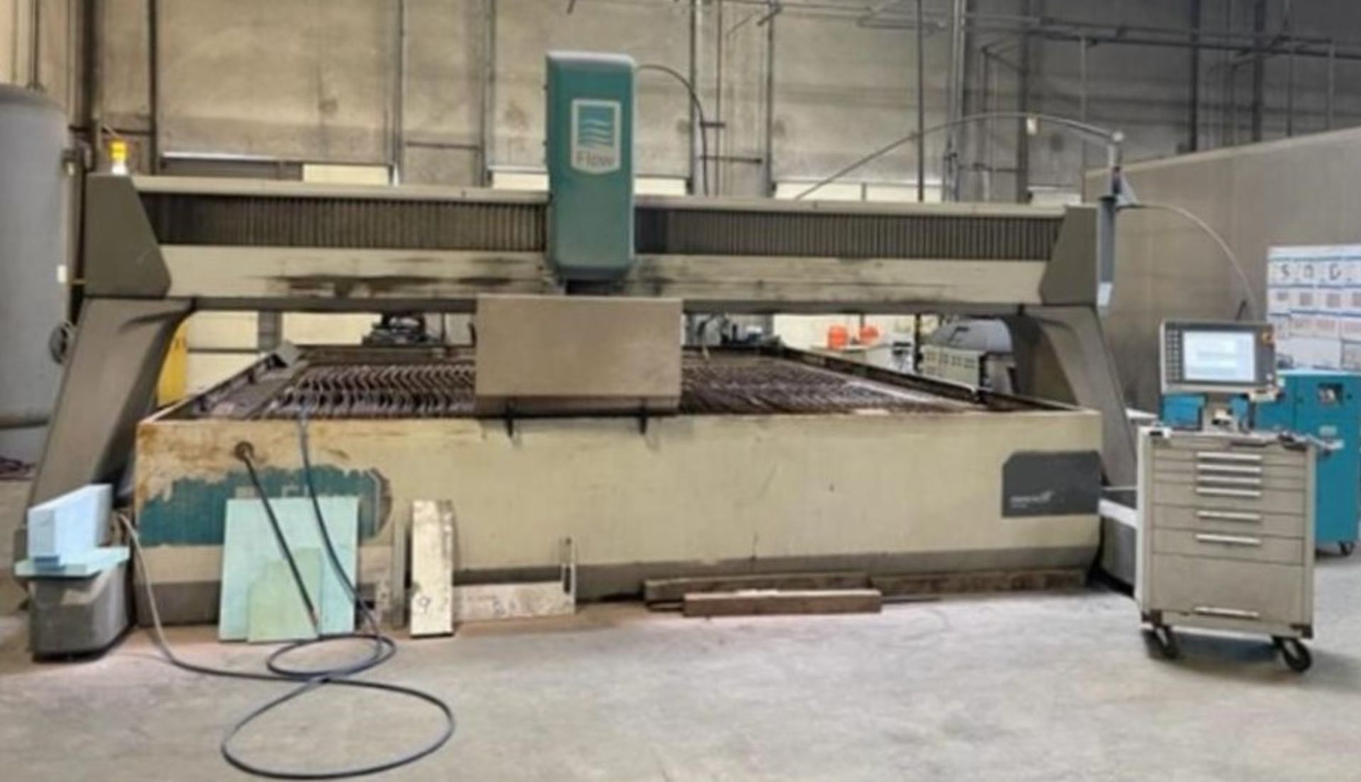 Flow Mach 4 4050c 5-Axis Water Jet Cutting System