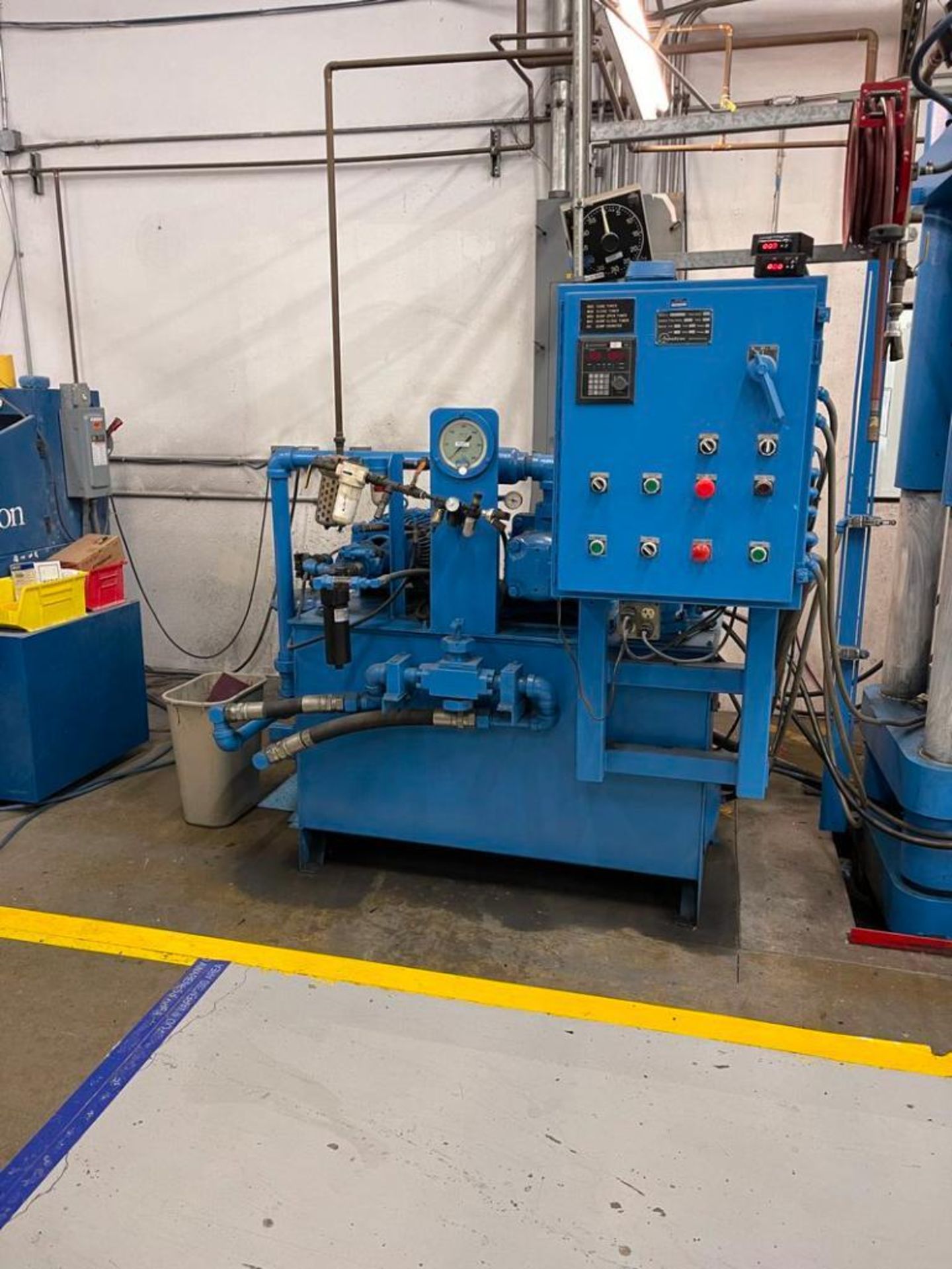 Accudyne 400-Ton 4-Post Up-Acting Hydraulic Compression Composite Molding Press - Image 5 of 9