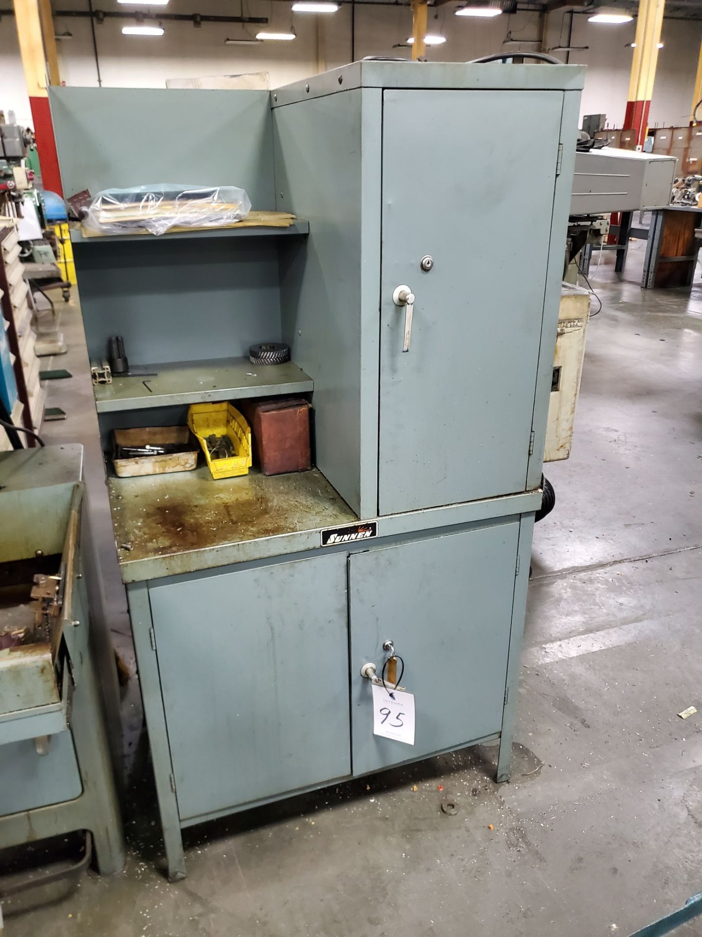 Sunnen Tool Cabinet with Assorted Arbors and Tooling