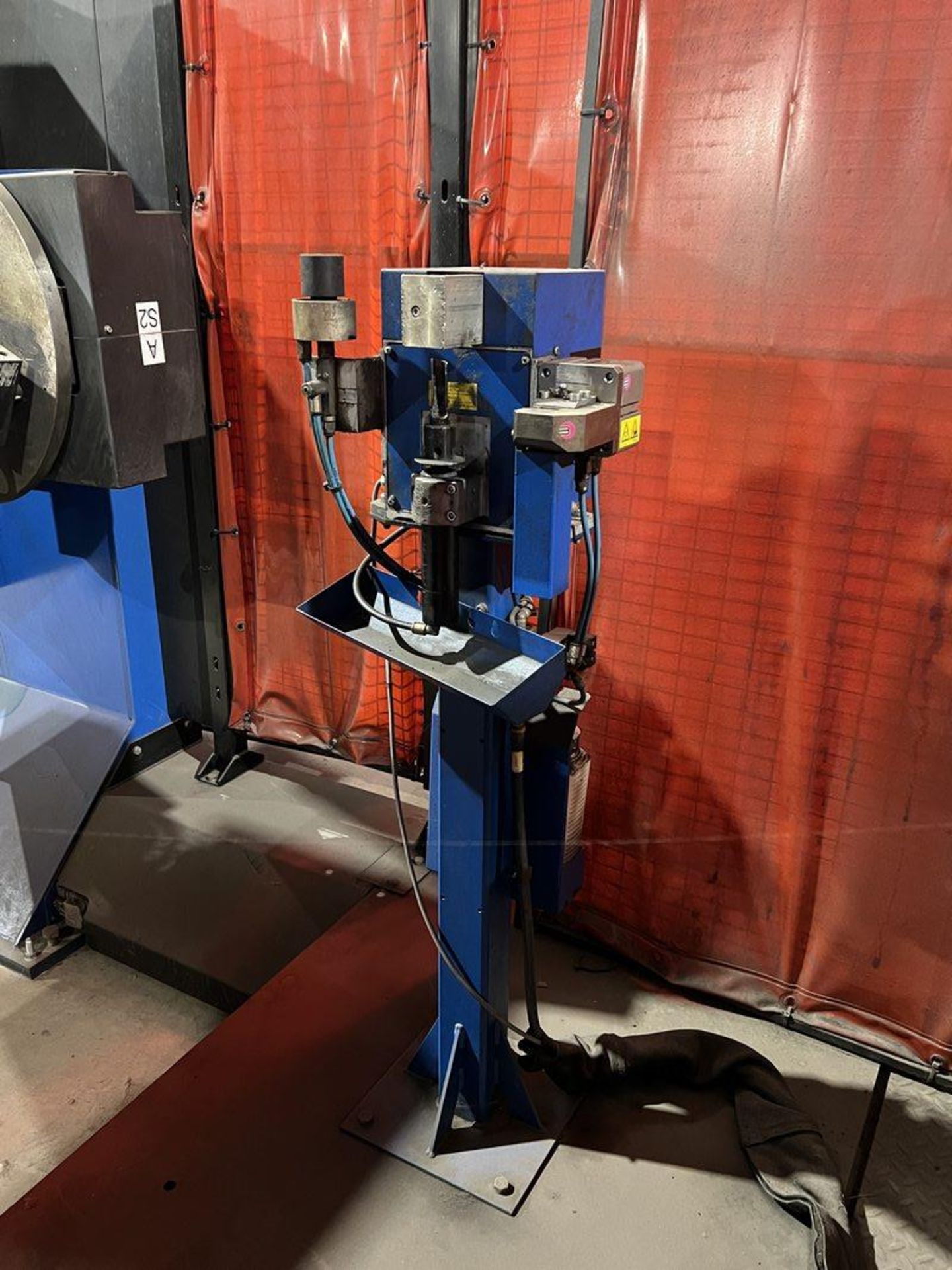 Yaskawa Motoman ArcWorld MRM2-750-M3XSL Robotic Welding Cell, S/N 626, 2013 - Image 13 of 22