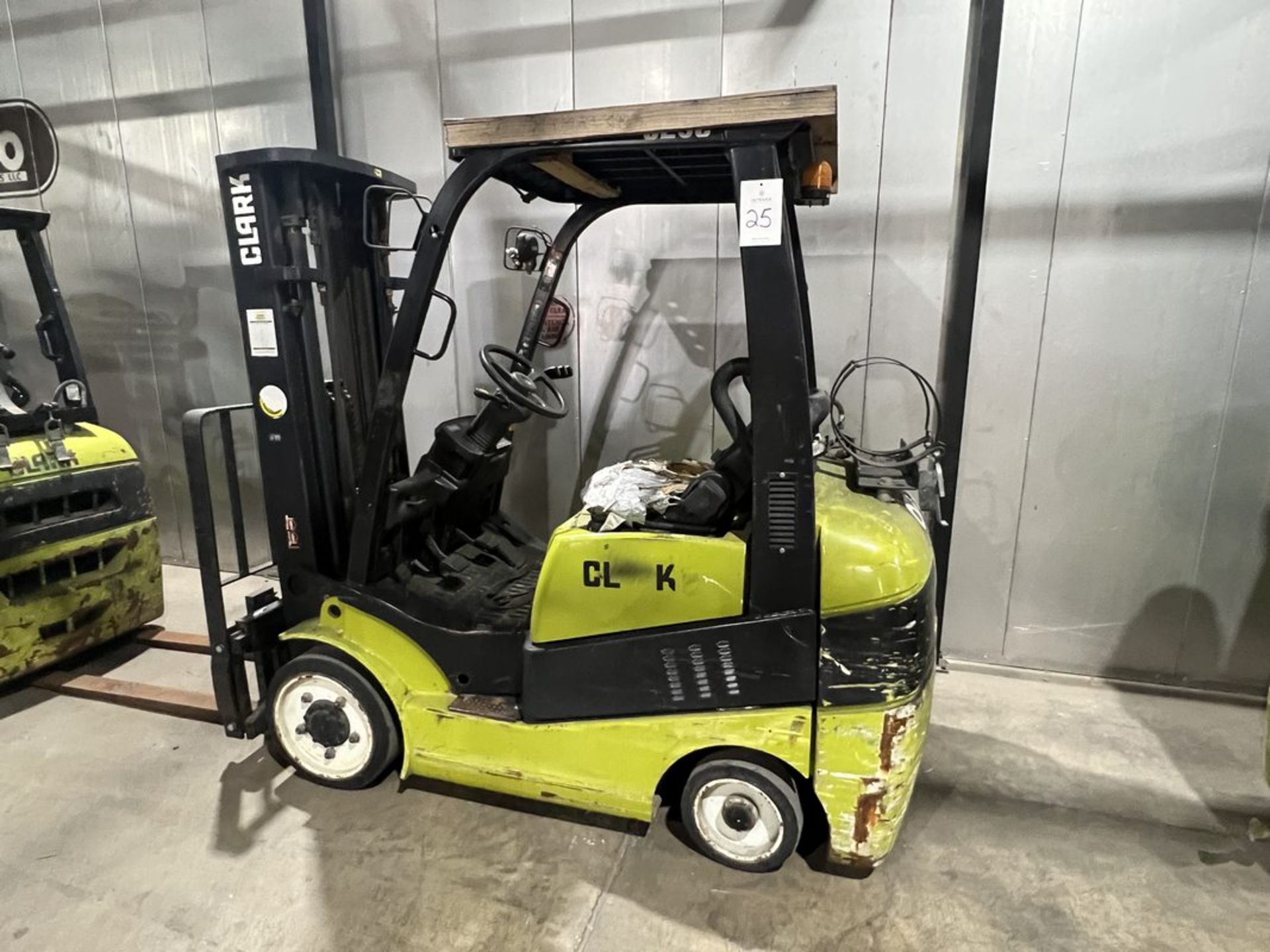 Clark Fork Lift Truck C25CL 4,500 Lb. LPG Forklift Truck, S/N C232L-0307-9855