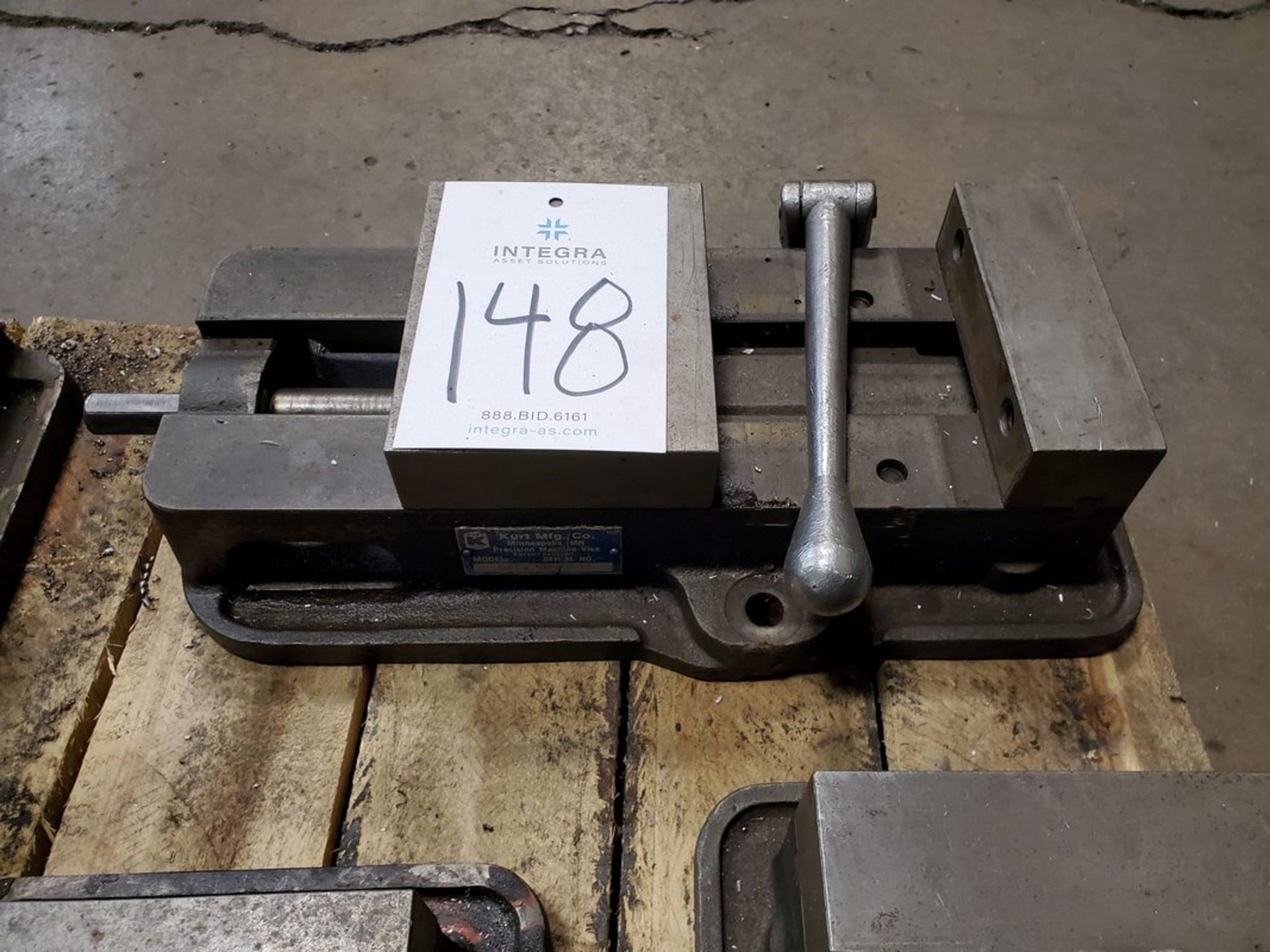 Kurt 6" Machine Vise - Image 2 of 2