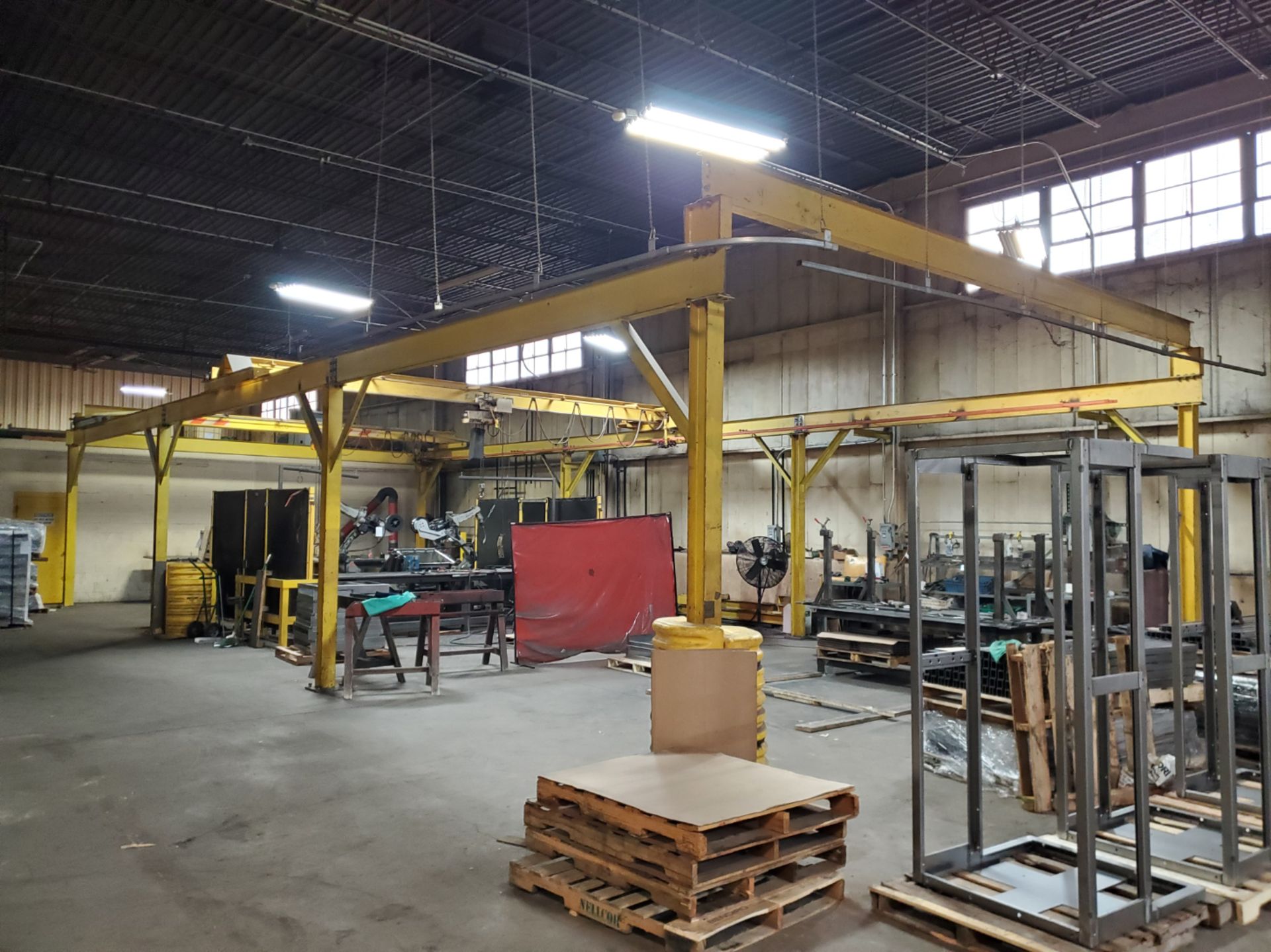 25' x 58' Free Standing Crane System - Image 4 of 11