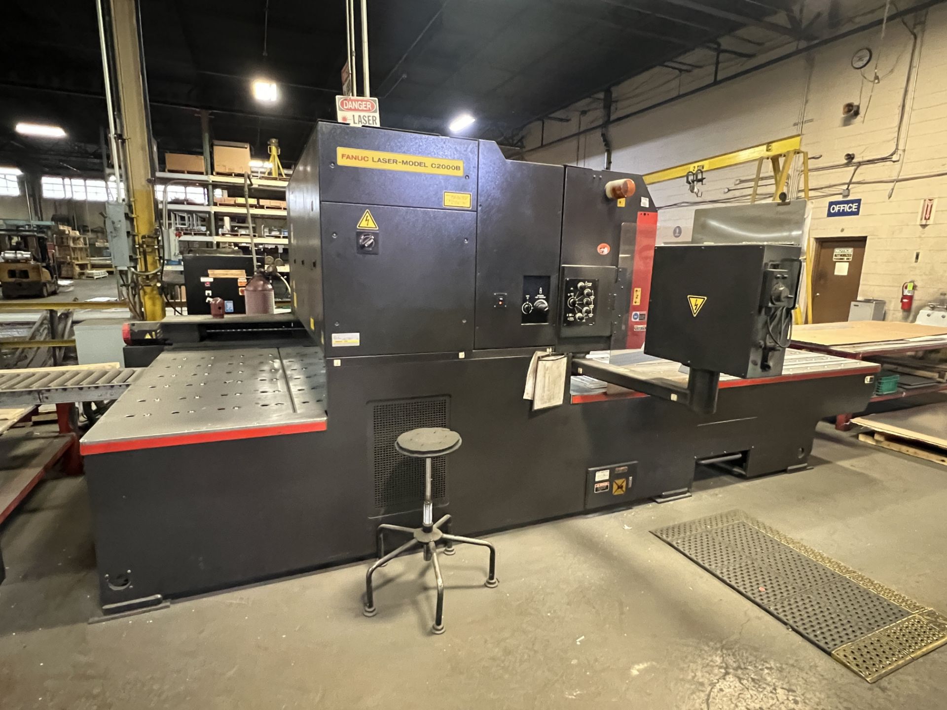 Amada LC2415A2 Pulsar 2,000 Watt CNC Laser Cutting System, S/N 12415126, 1996 - Image 5 of 16