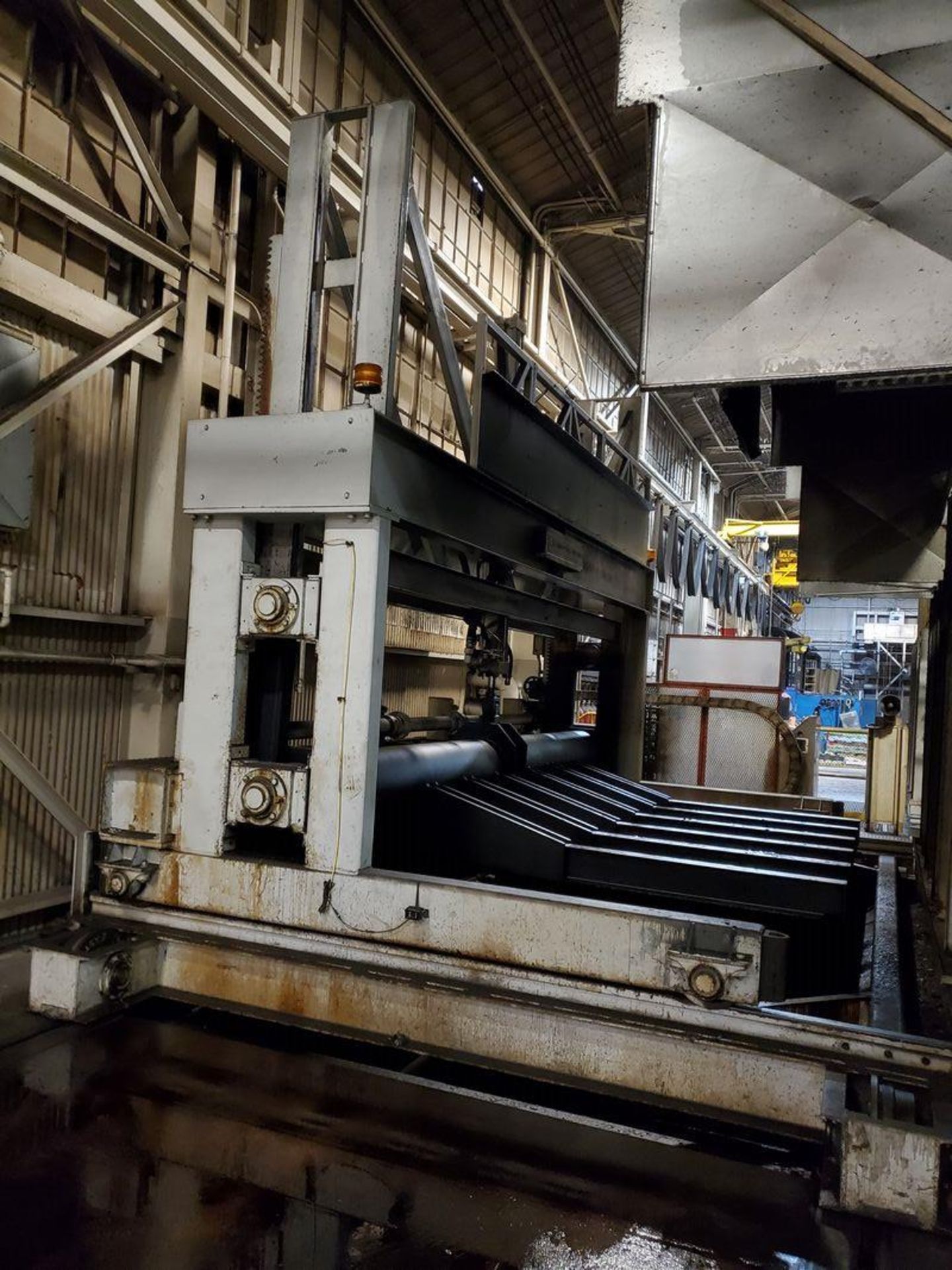 Oil Quench Tank w/ Loading-Unloading Transfer Cart For Tip Up Furnaces - Image 2 of 9