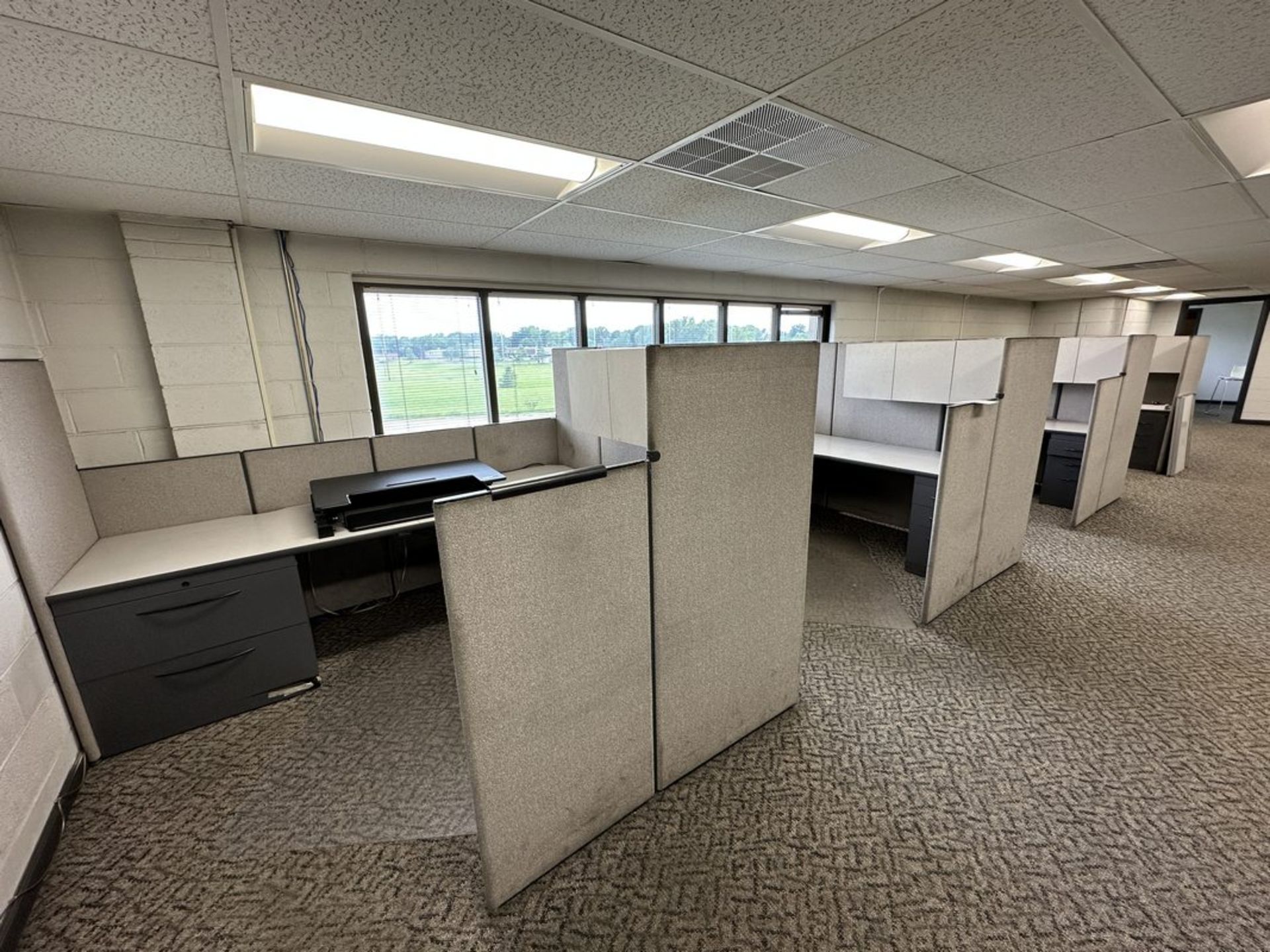 Lot of (4) Office Cubicles 98" x 86" and (2) 3-Drawer Filing Cabinets 41" T x 36" W x 18" D - Image 2 of 5