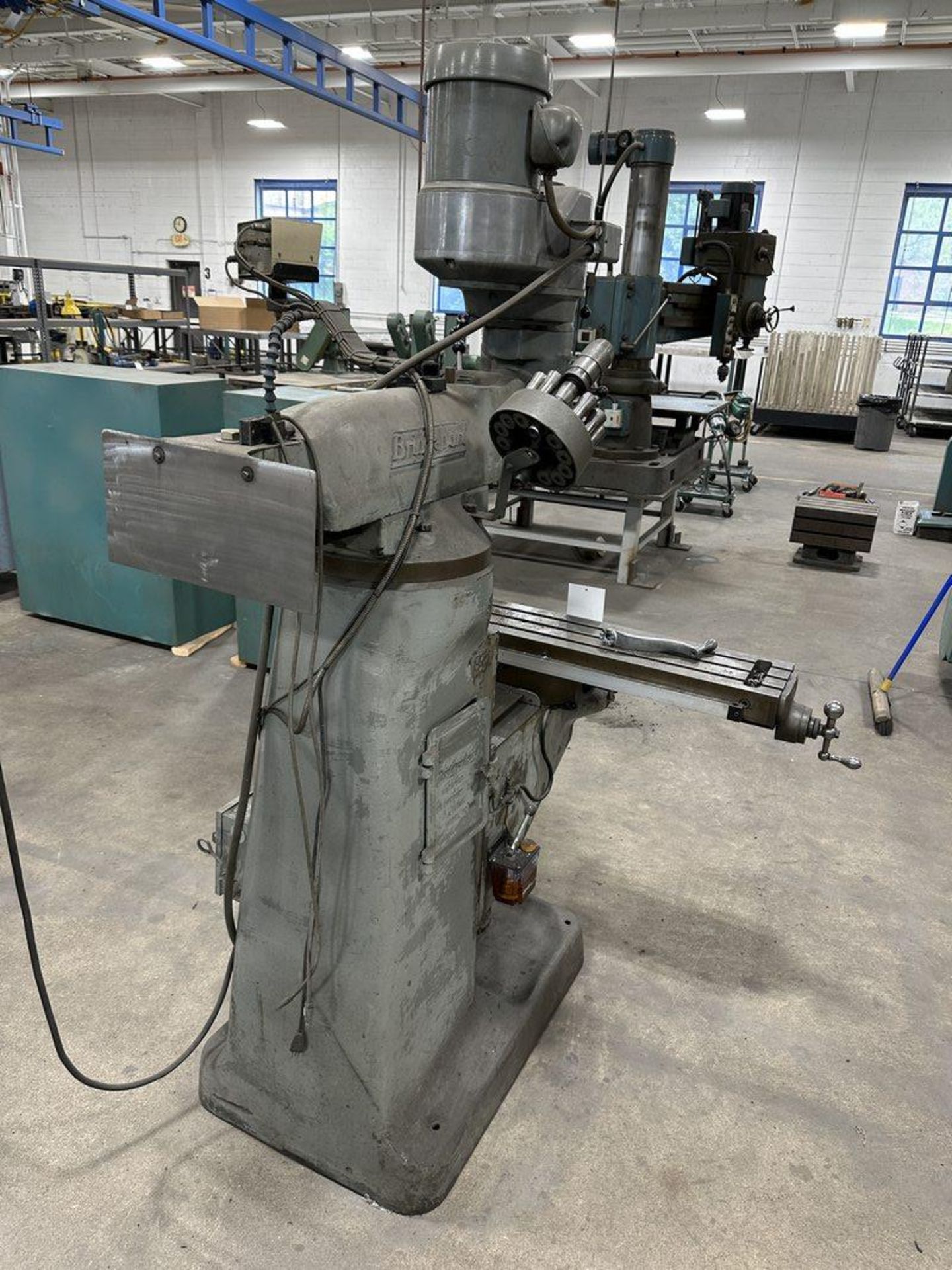 Bridgeport 1-1/2 HP Variable Speed Vertical Milling Machine - Image 4 of 7