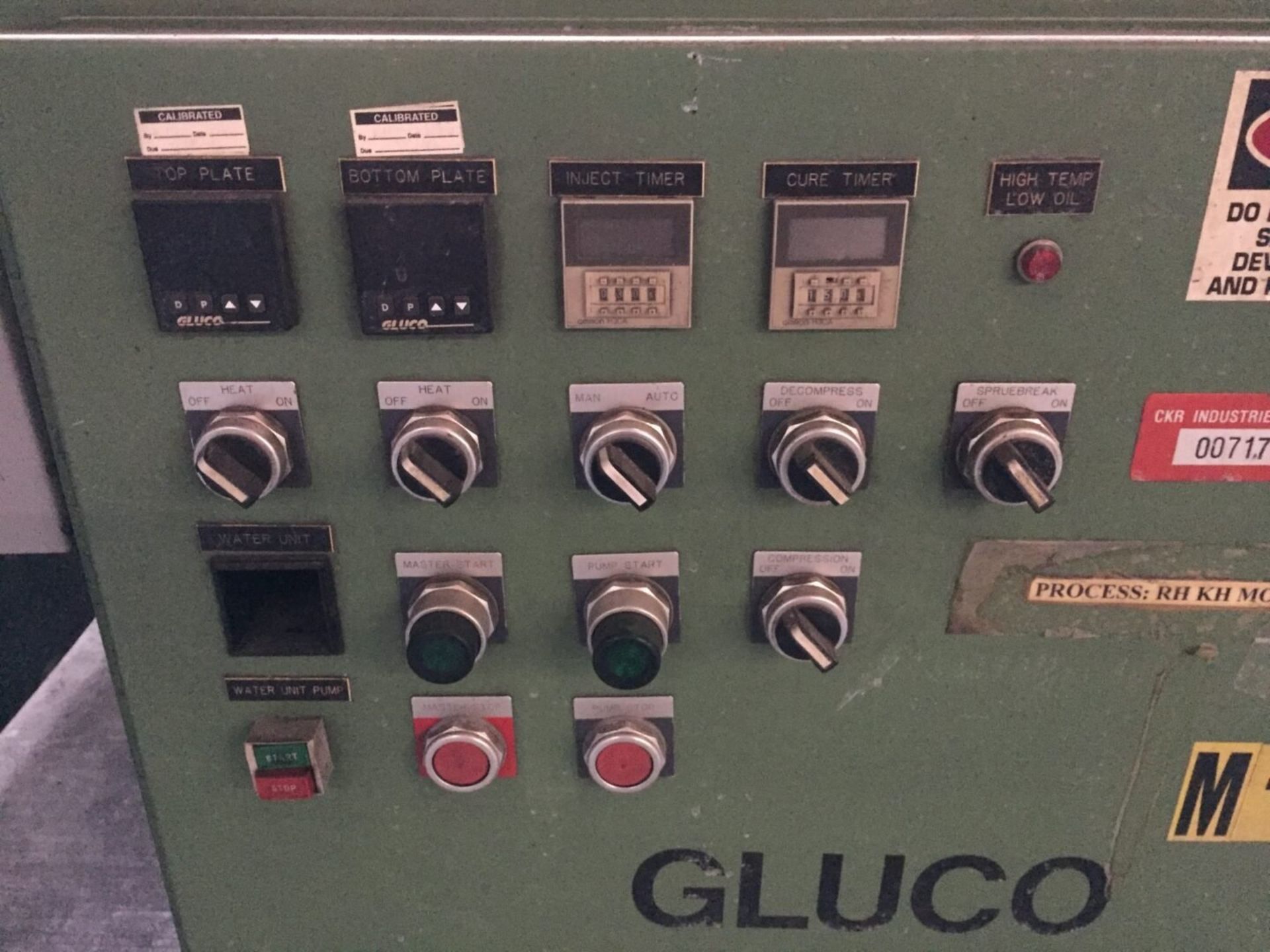Gluco Inc. HVS5R Injection Molding Machine - Image 7 of 12