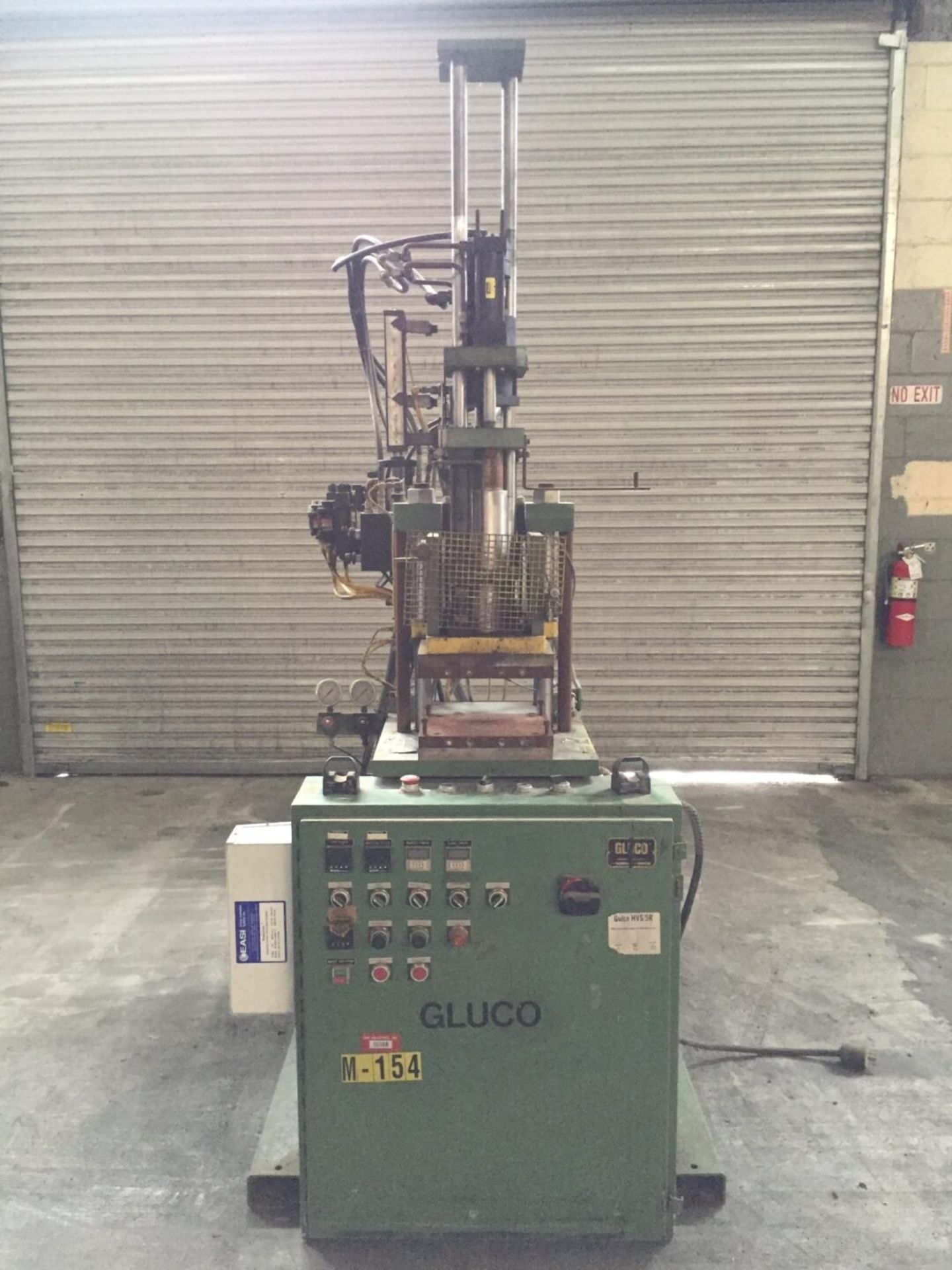 Gluco Inc. HVS5R Injection Molding Machine