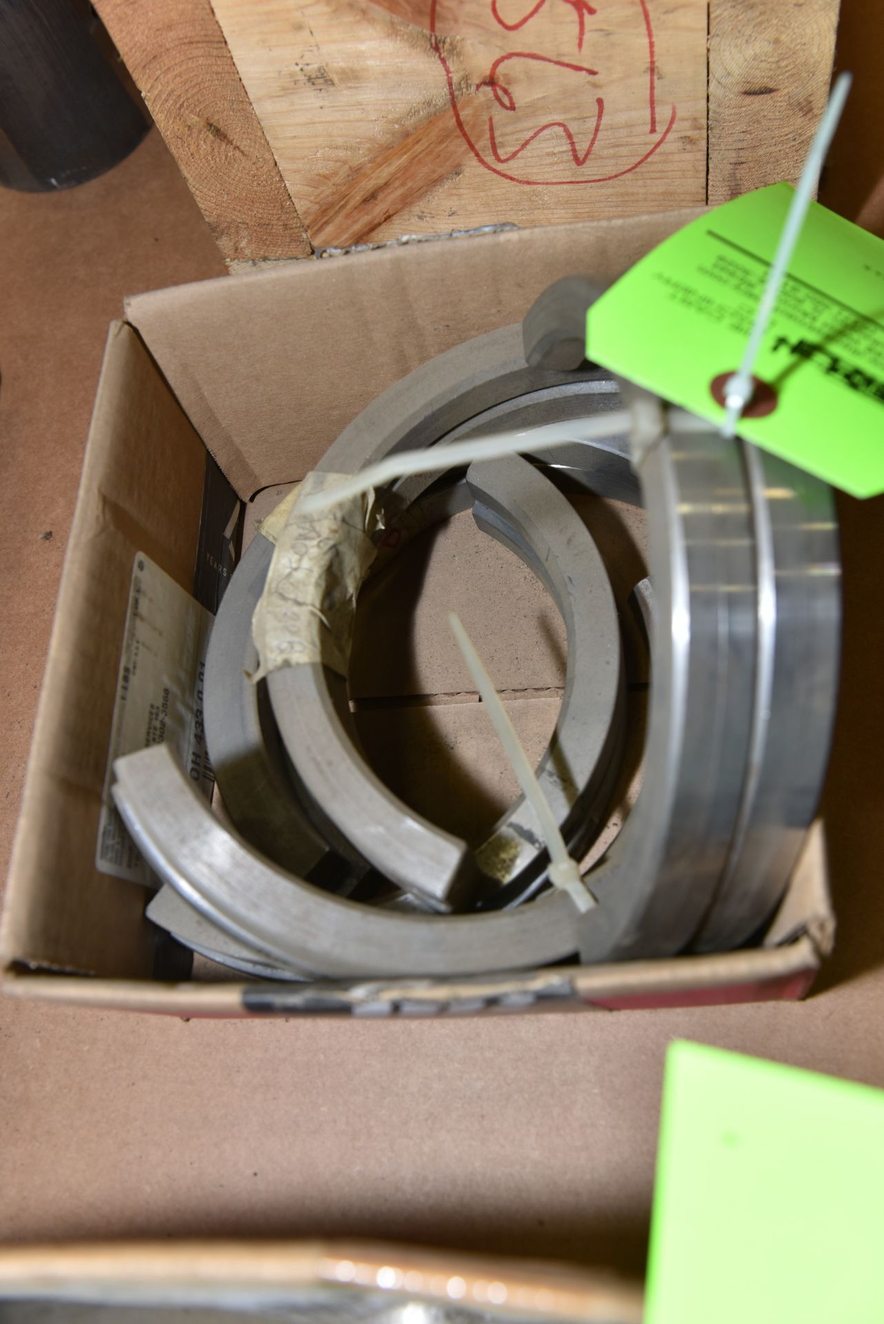 Lot of (4) HPM 800-TON SPLIT RINGS