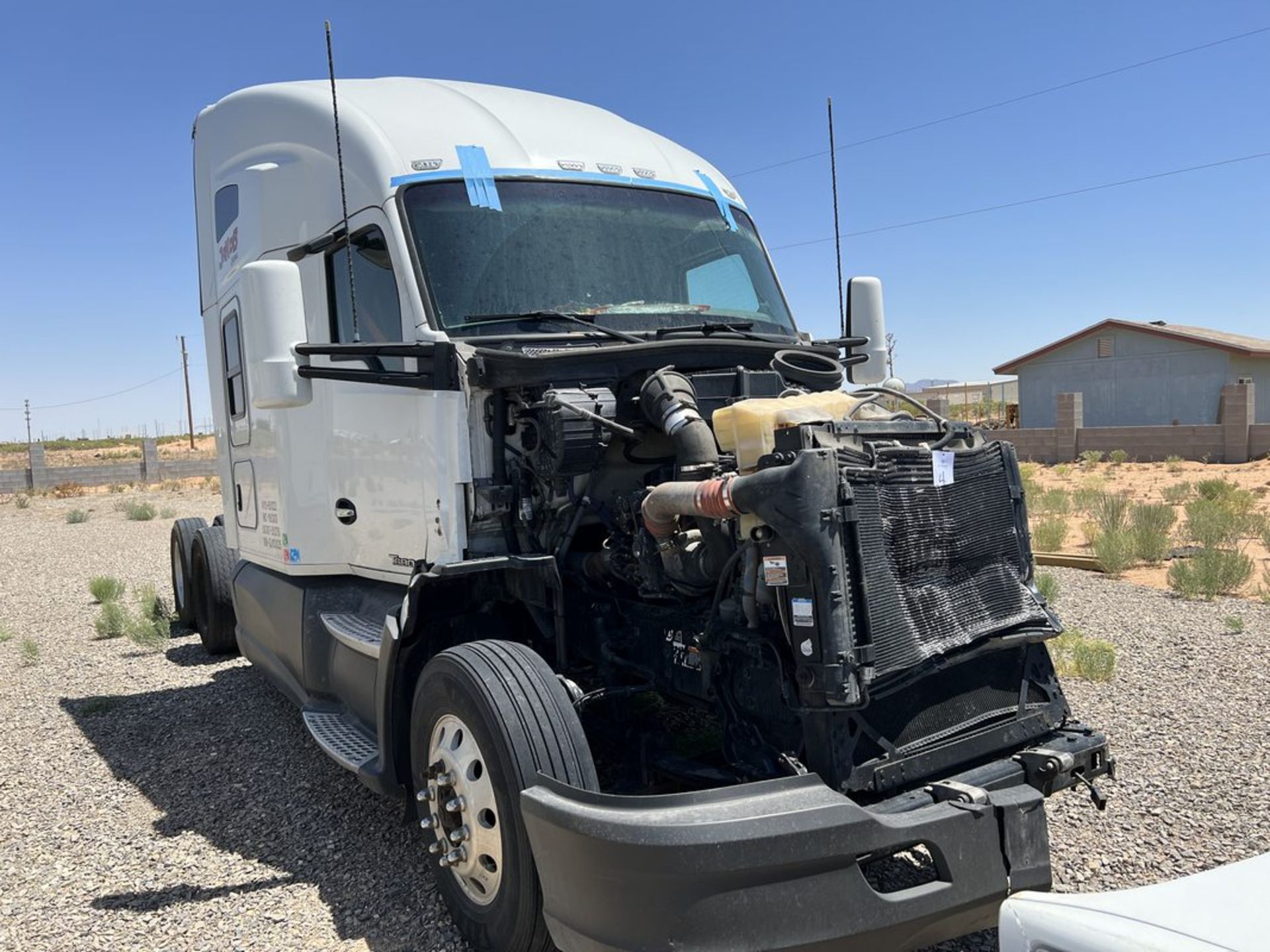 2016 Kenworth T-680 Tandem Axle Truck Tractor VIN 1XKYDP9X2GJ103025 - WRECKED - Image 4 of 16