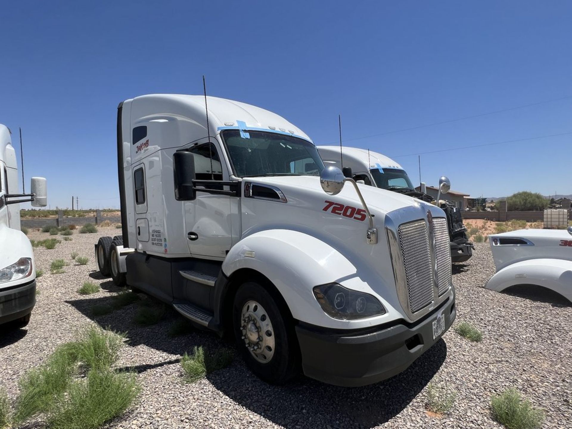 2017 Kenworth T-680 Tandem Axle Truck Tractor, VIN 1XKYDP9X1HJ27205. SUBJECT TO COURT APPROVAL. - Image 3 of 22