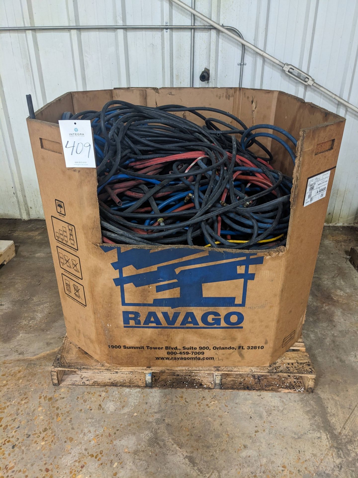 Gaylord Box of Assorted Air Hoses