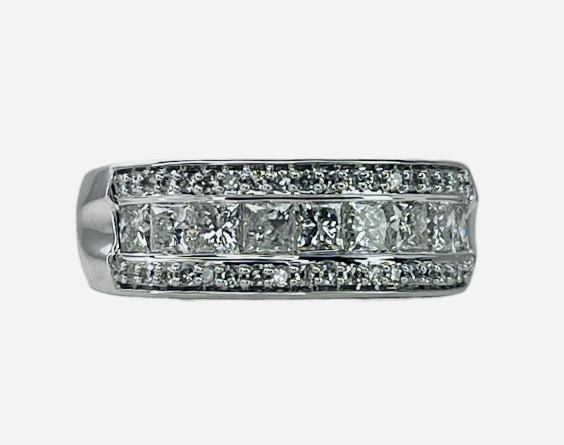 RRP-£4750.00 14CT WHITE GOLD LADIES DIAMOND RING, SET WITH A TOTAL CARAT WEIGHT 1.00CT, SET WITH PRI - Image 3 of 3