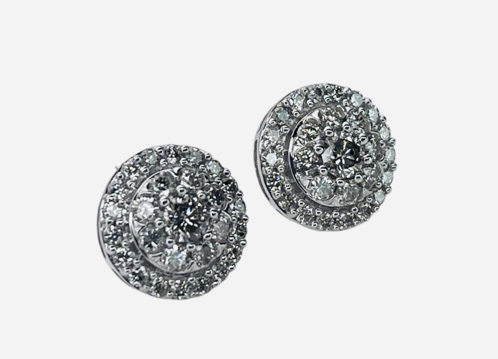 RRP-£3995.00 10ct WHITE GOLD LADIES DIAMOND CLUSTER EARRINGS, SET WITH ROUND BRILLIANT CUT DIAMONDS,