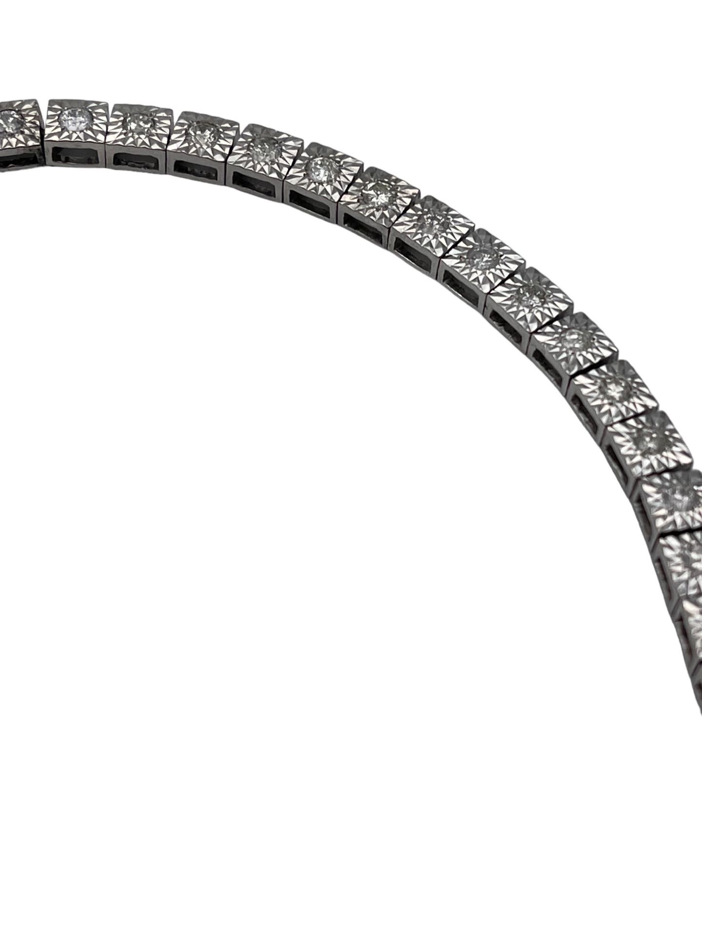 RRP-£8995.00 9ct WHITE GOLD LADIES ILLUSION SET DIAMOND NECKLACE, TOTAL DIAMOND WEIGHT 5.00 CARAT - Image 3 of 3