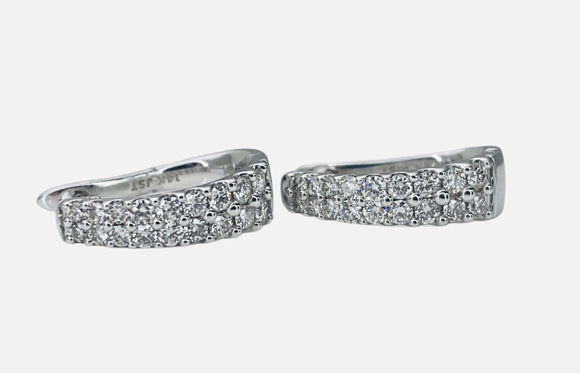 RRP-£4950.00 14K WHITE GOLD LADIES DIAMOND EARRINGS, SET WITH ONE CARAT OF BRILLIANT DIAMOND SOLITAI - Image 2 of 2