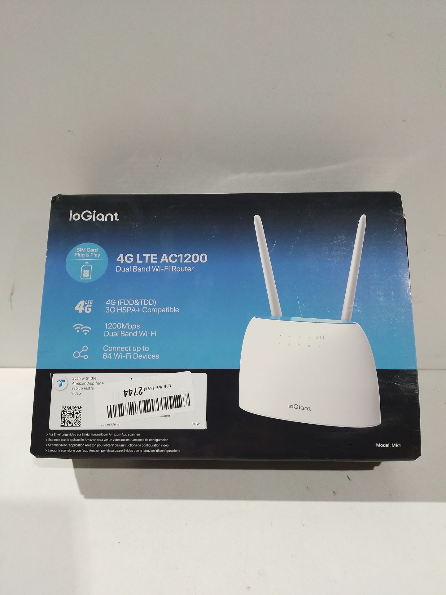 RRP £74.99 ioGiant AC1200 4G Router with SIM Slot Unlocked - Image 2 of 2
