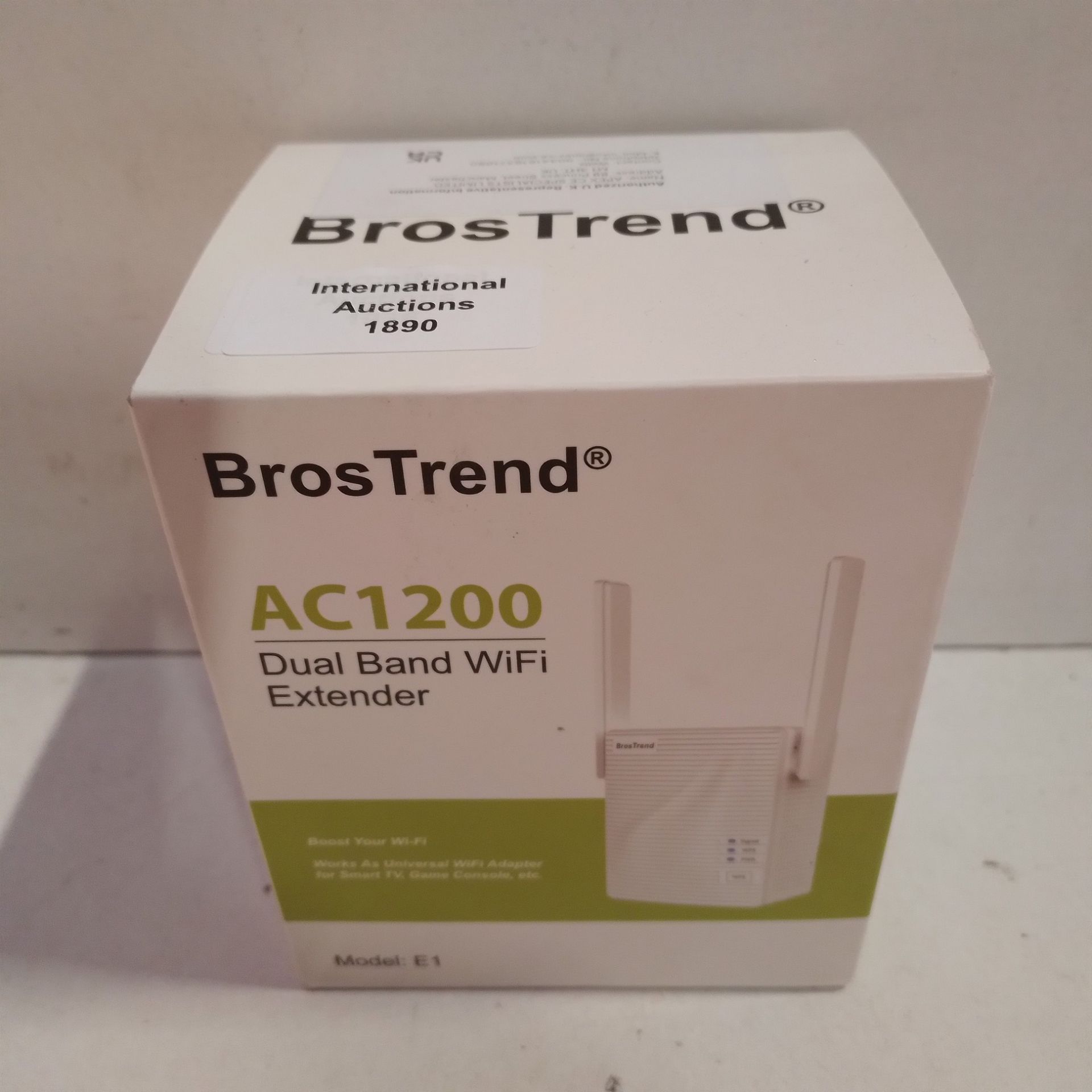 RRP £38.99 BrosTrend AC1200 WiFi Booster Range Extender - Image 2 of 2