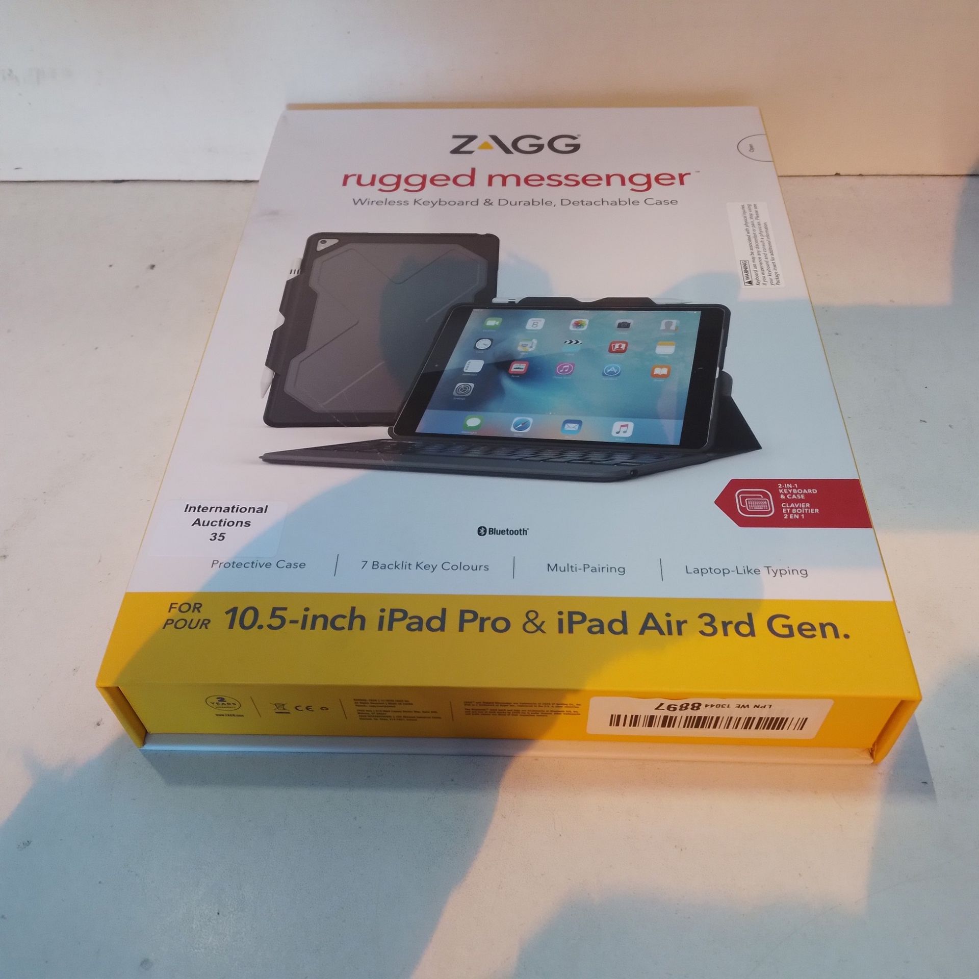 RRP £34.99 ZAGG Rugged Messenger Folio Case for 10.5-Inch iPad Pro - Image 2 of 2