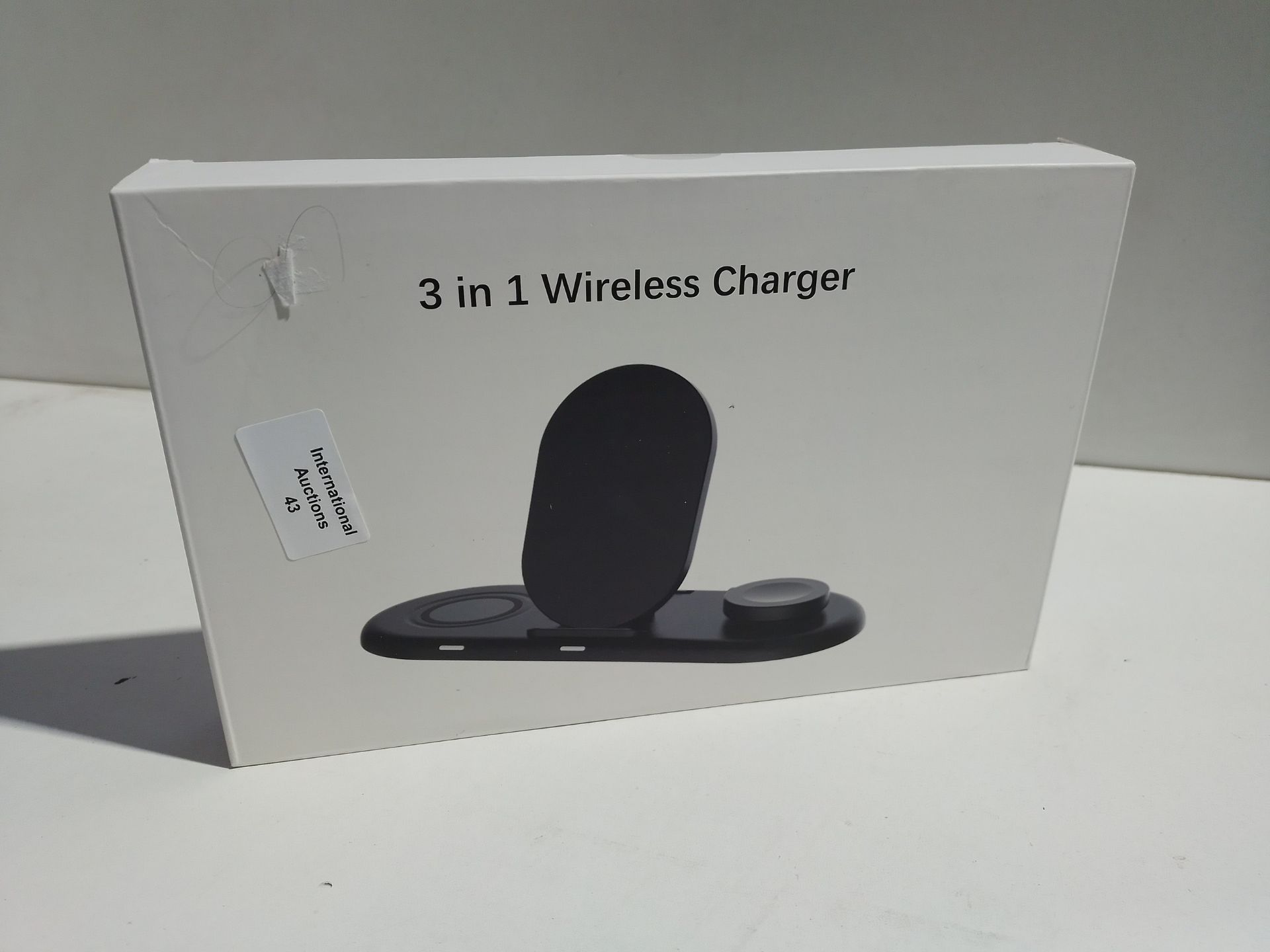 RRP £35.99 leQuiven 3 in 1 Wireless Charging Station for Samsung - Image 2 of 2